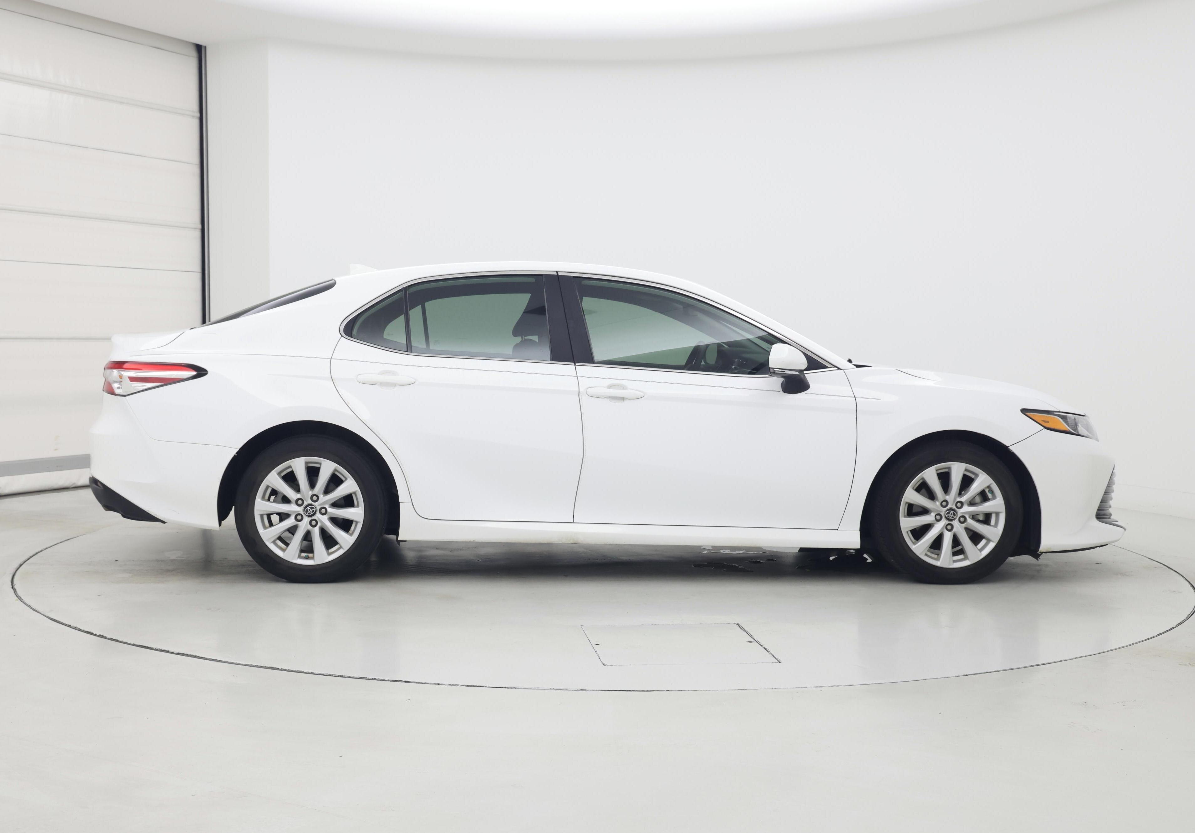Thumbnail: 2019 Toyota Camry - 7