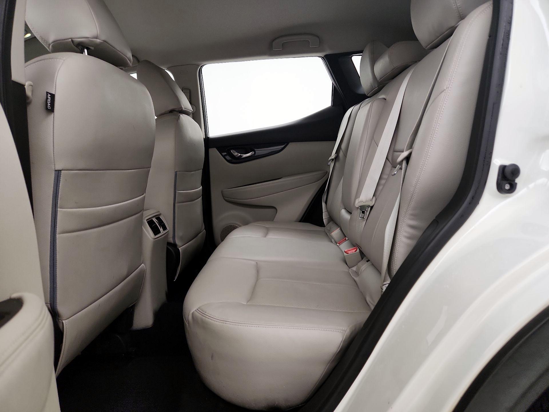 Thumbnail: 2018 Nissan Rogue Sport - 19