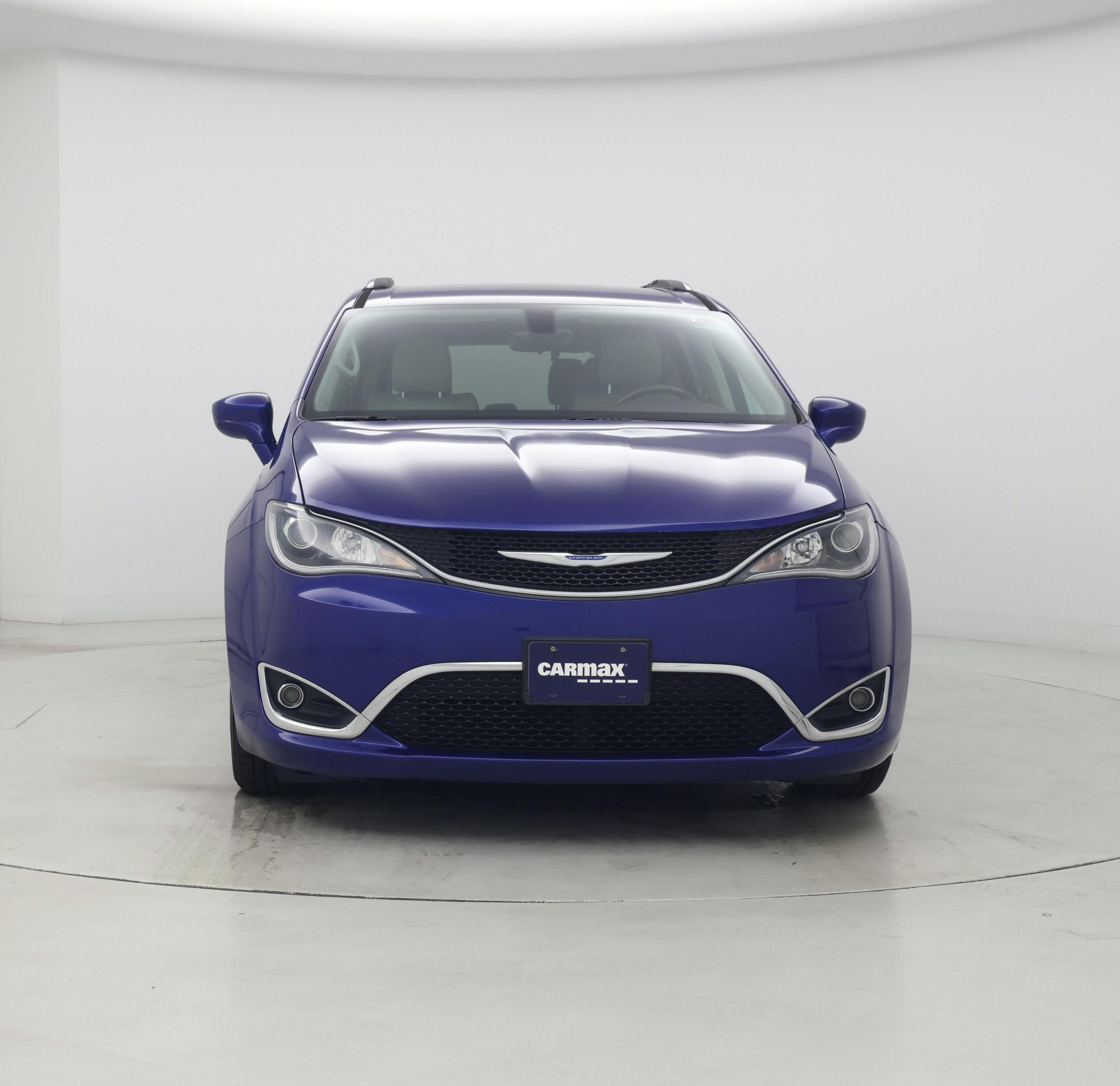 Thumbnail: 2018 Chrysler Pacifica - 5