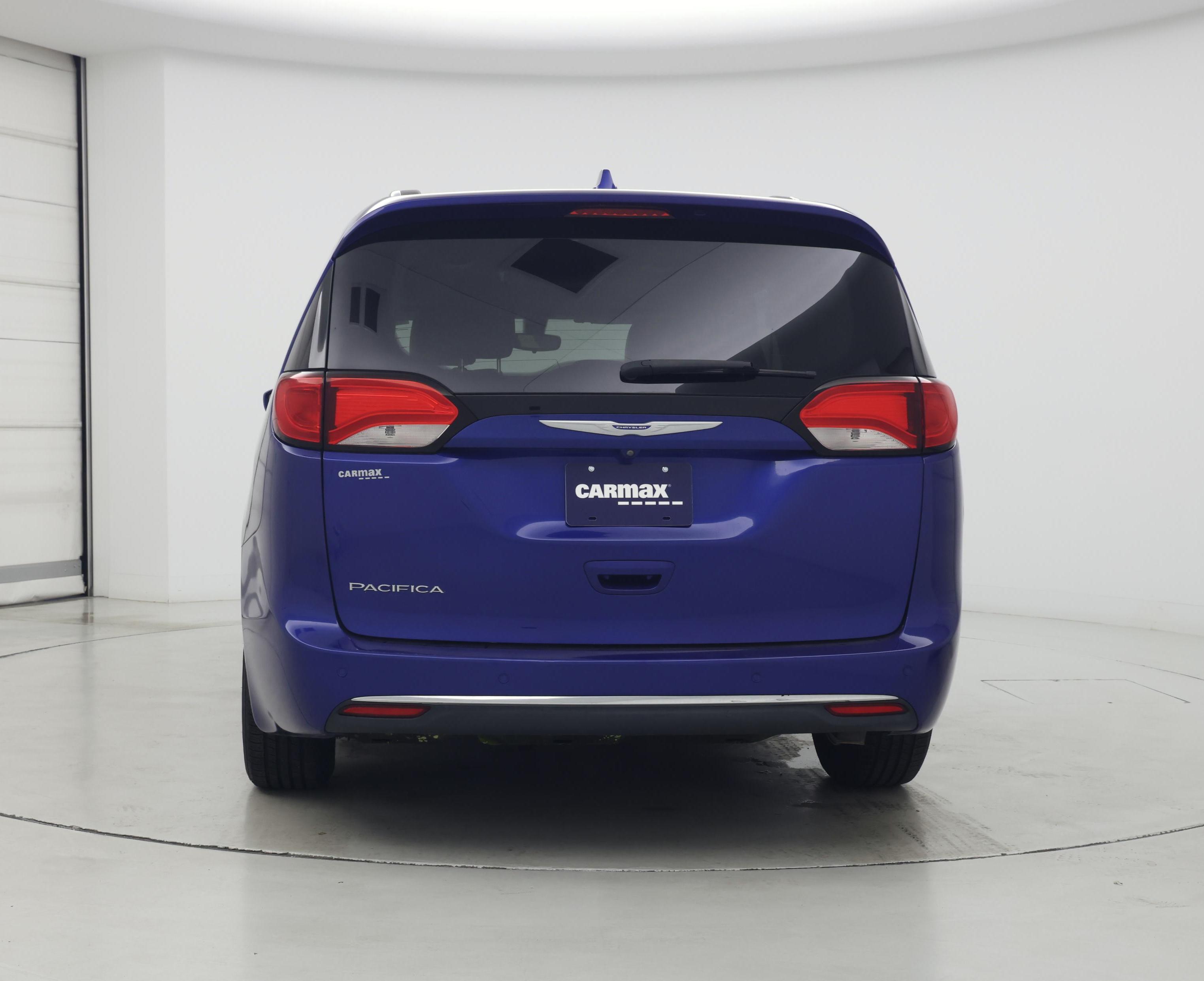 Thumbnail: 2018 Chrysler Pacifica - 6
