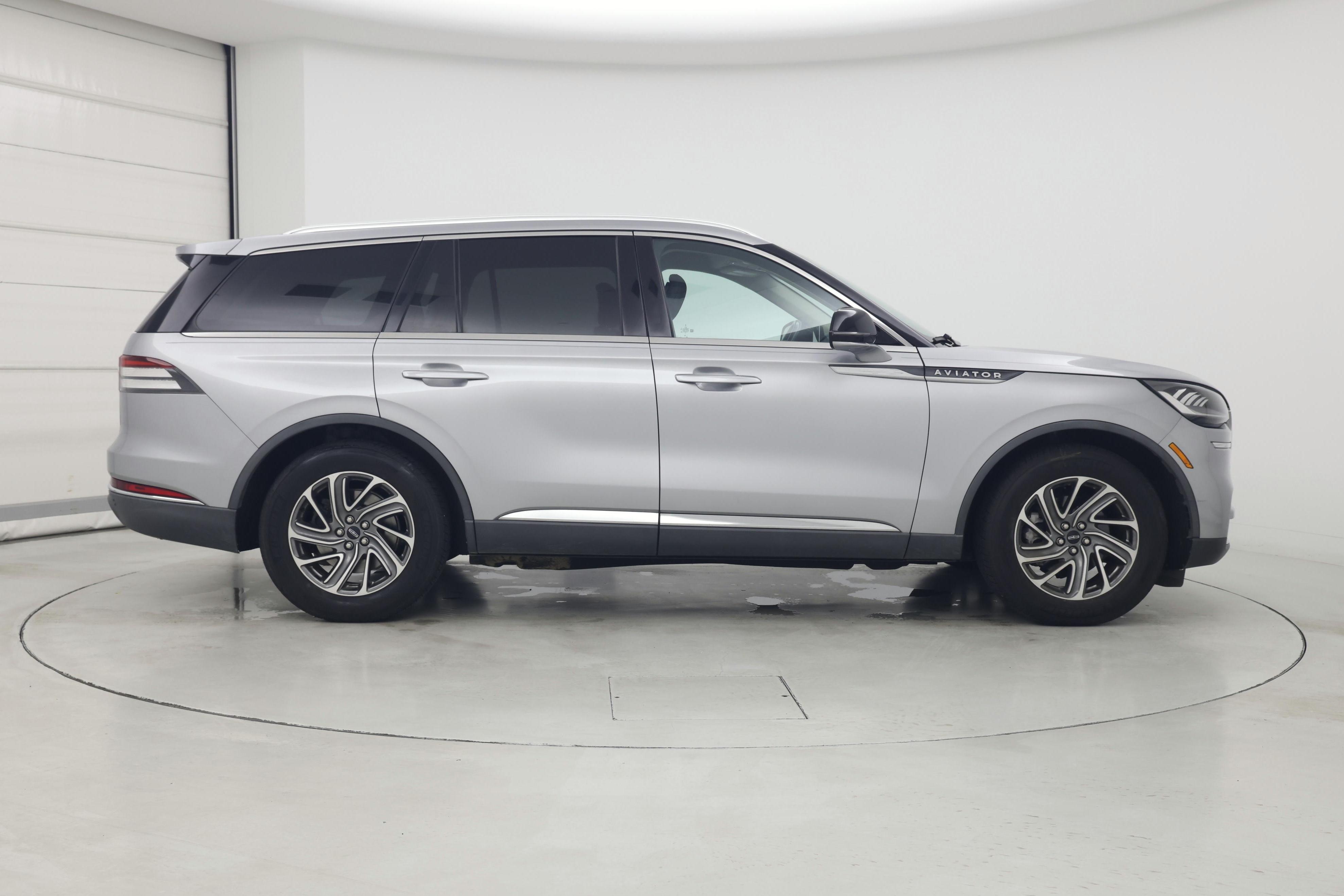 Thumbnail: 2020 Lincoln Aviator - 7