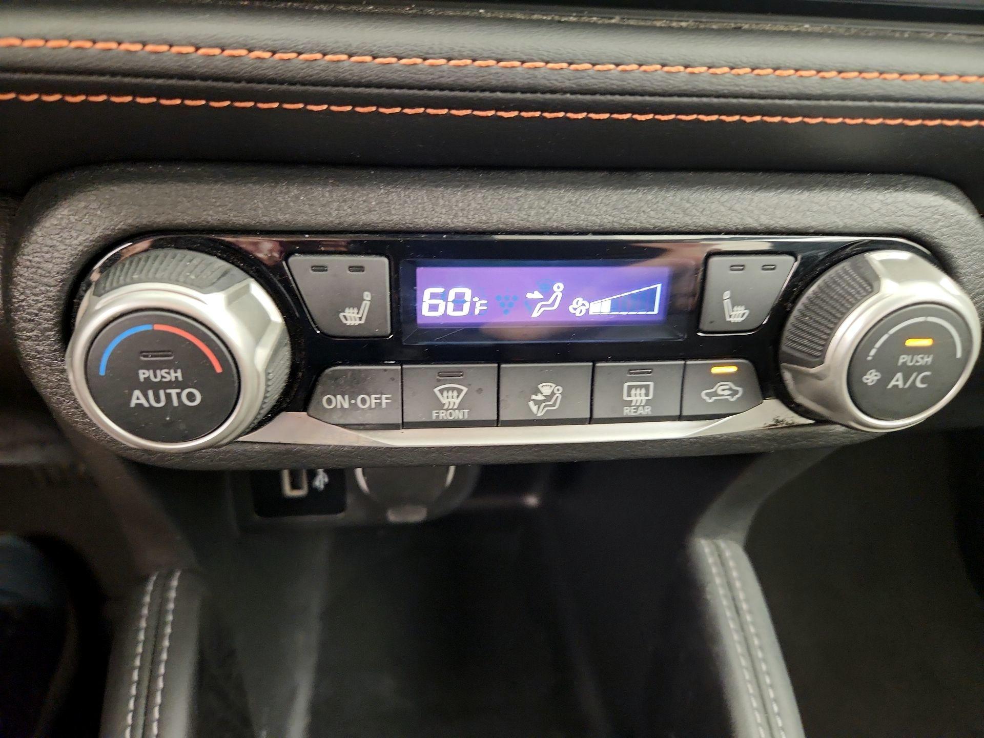 Thumbnail: 2020 Nissan Kicks - 16