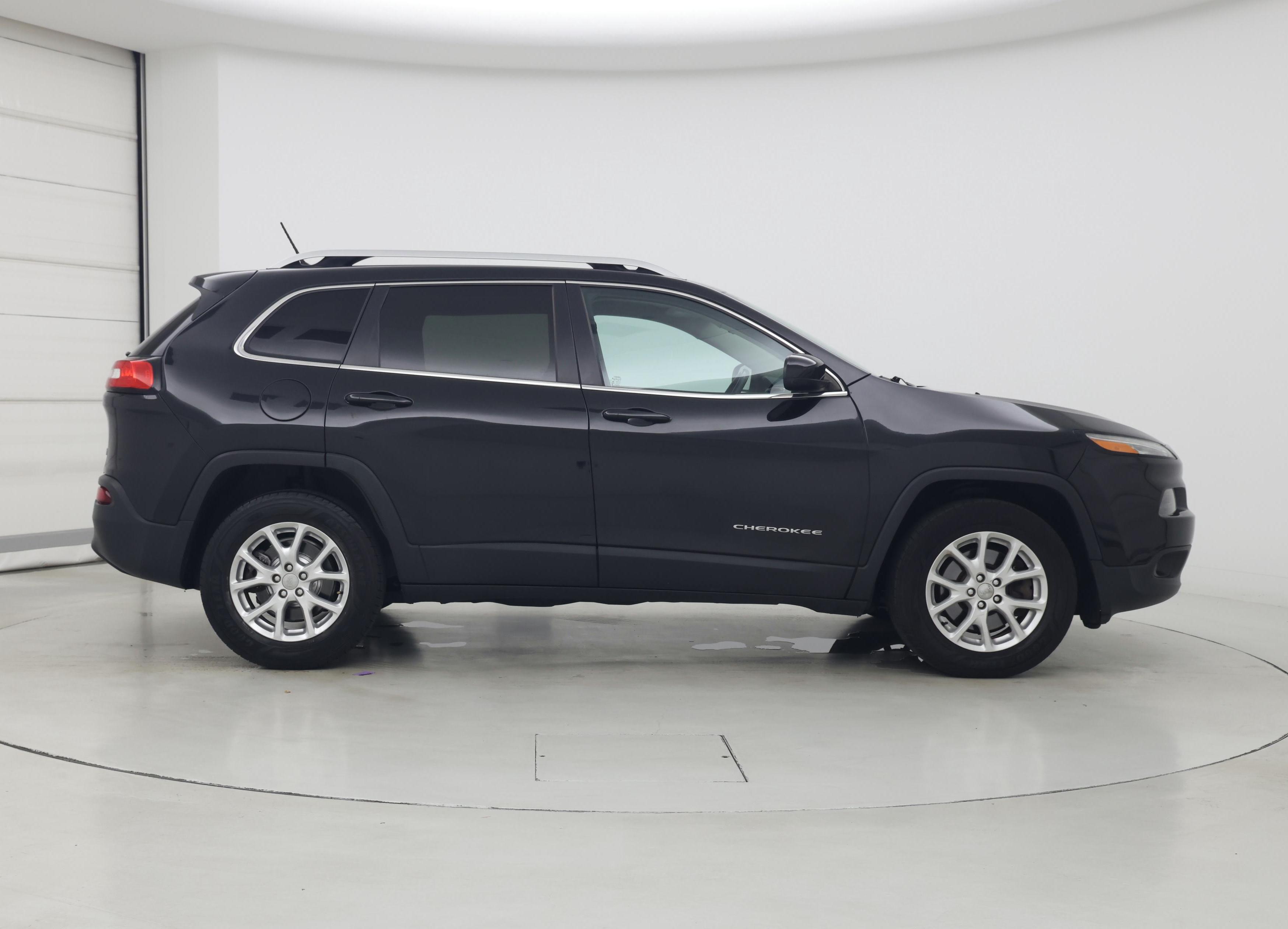 Thumbnail: 2015 Jeep Cherokee - 7