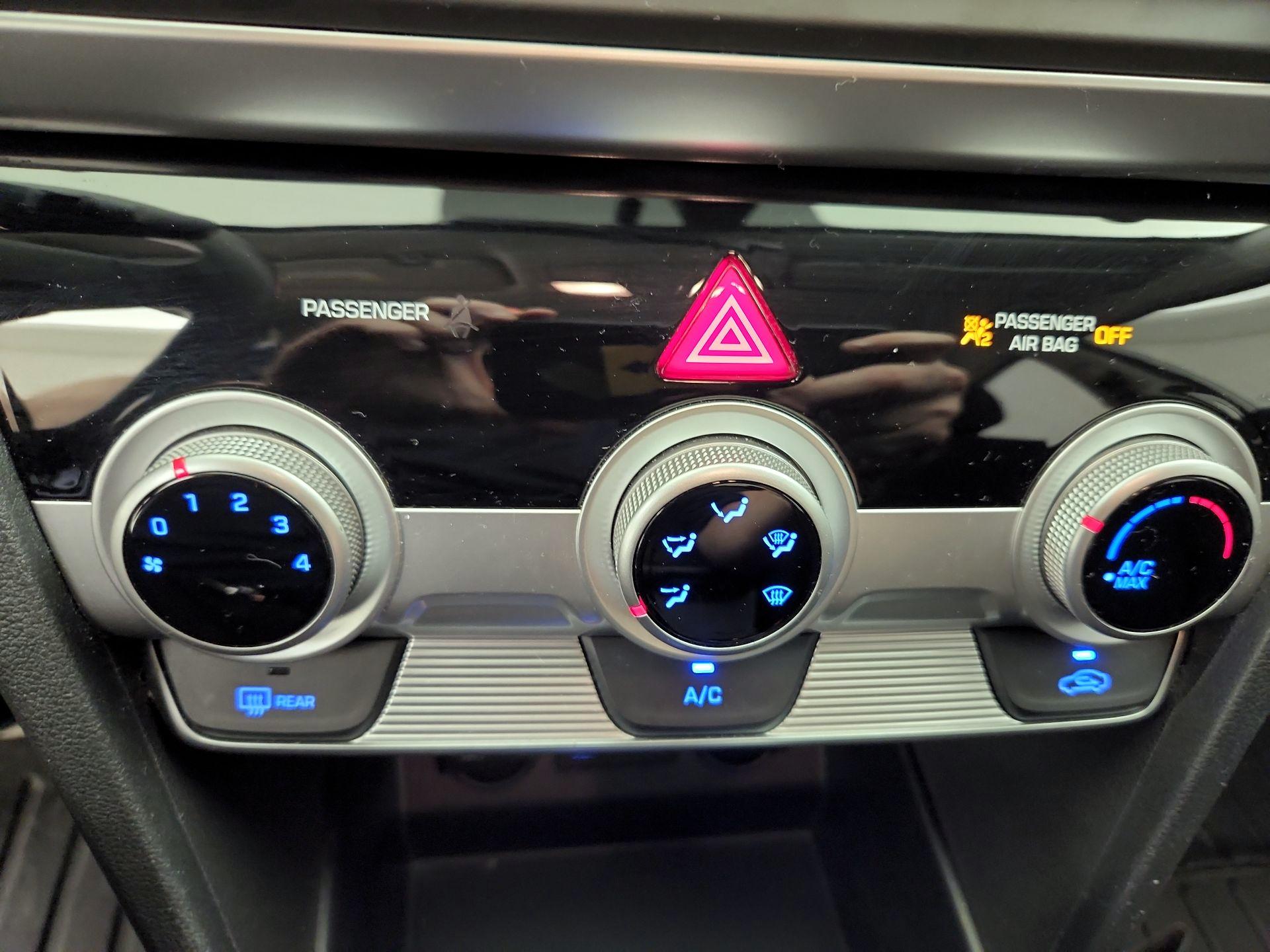 Thumbnail: 2019 Hyundai Elantra - 16