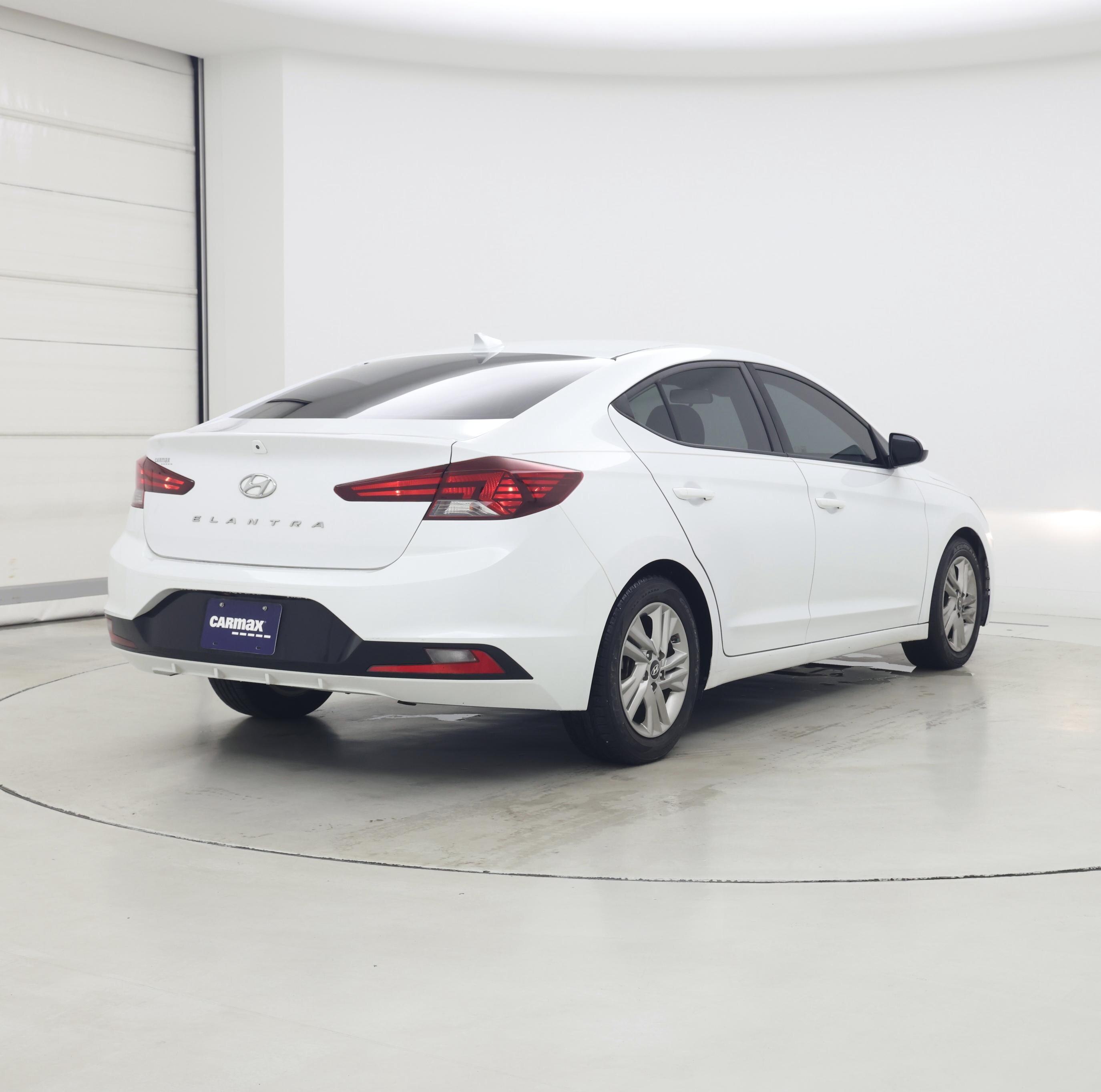 Thumbnail: 2019 Hyundai Elantra - 8