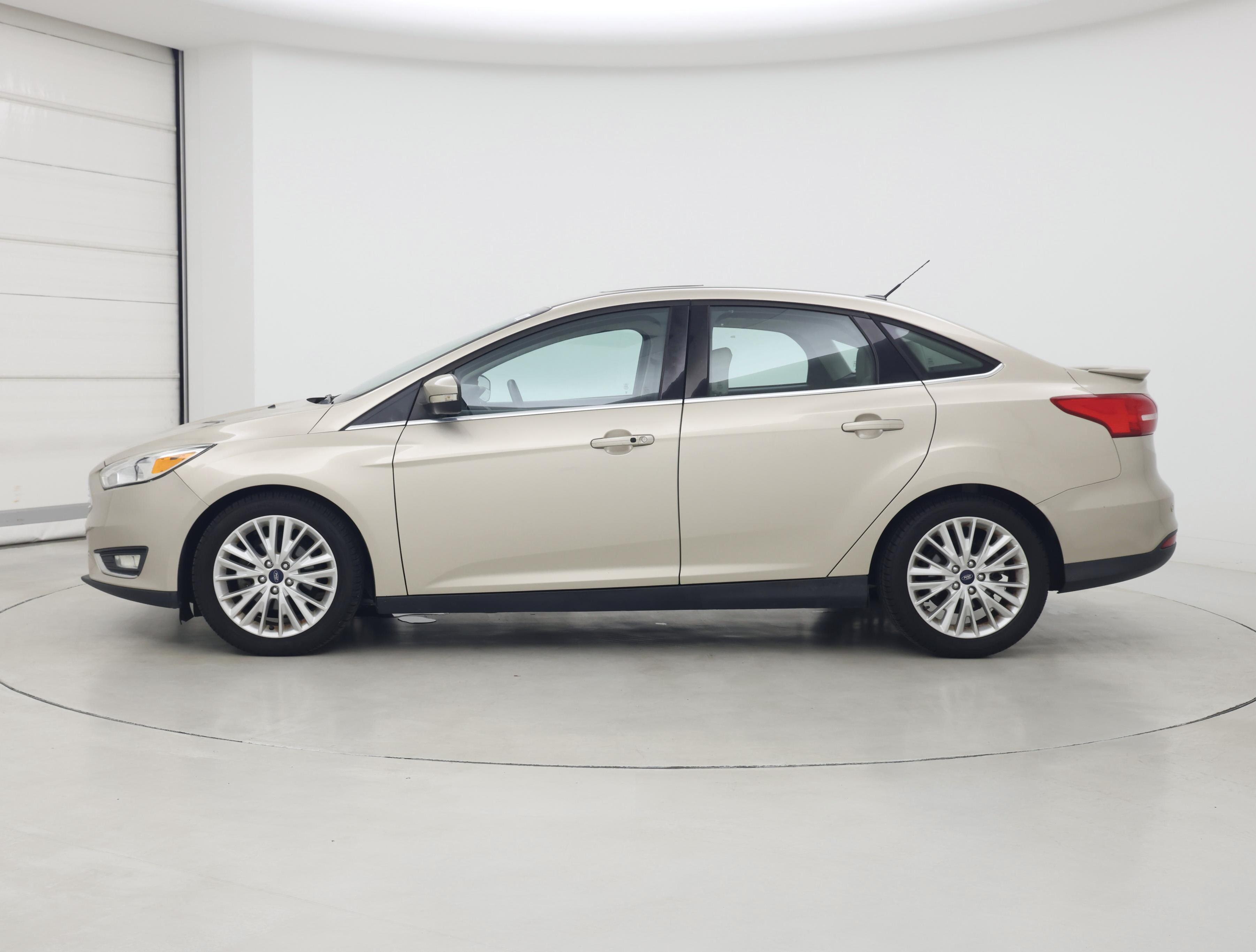 Thumbnail: 2018 Ford Focus - 3