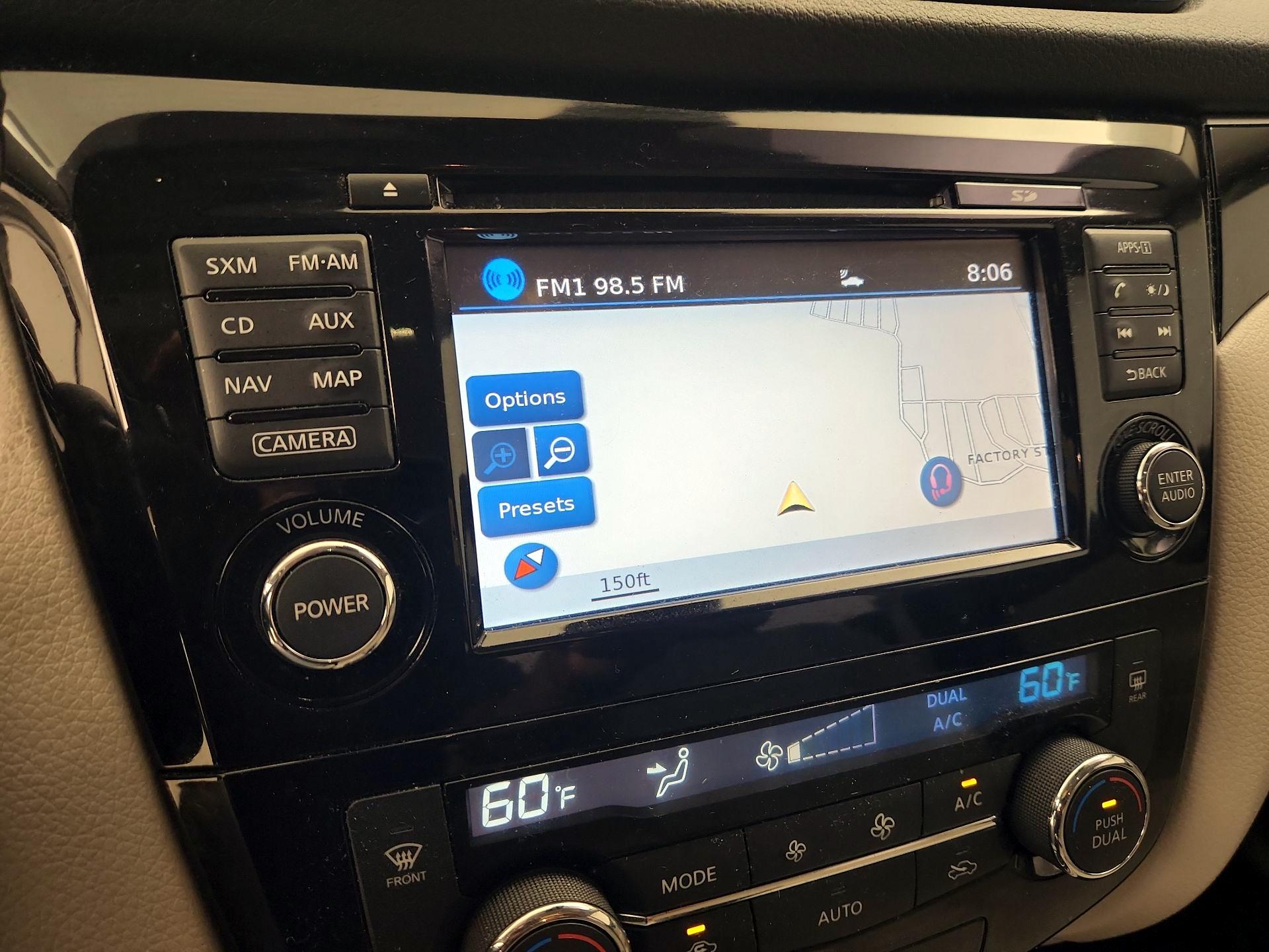 Thumbnail: 2018 Nissan Rogue Sport - 14