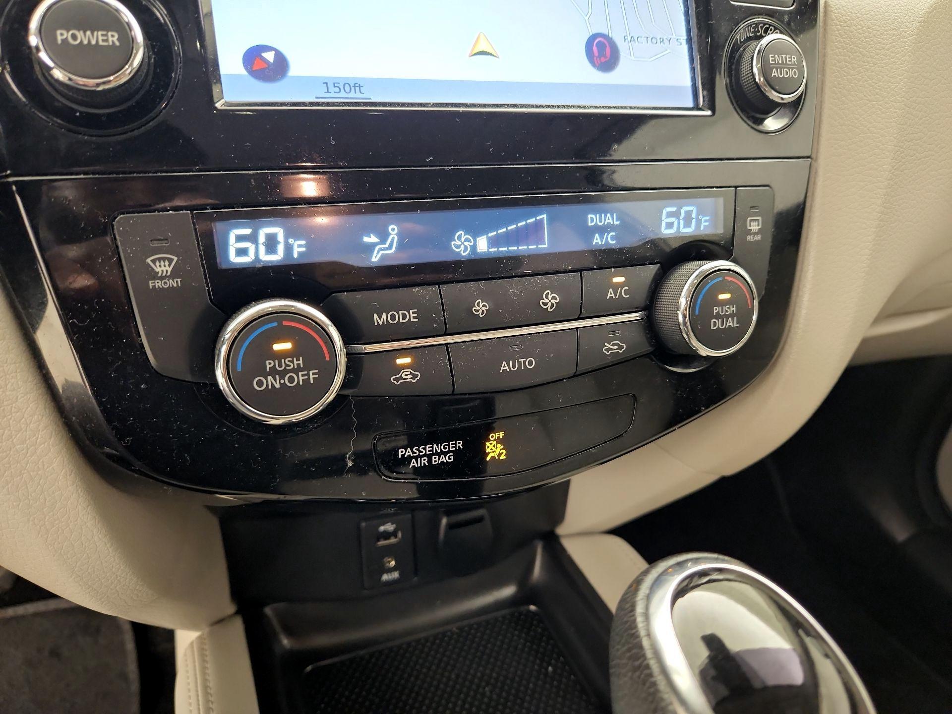 Thumbnail: 2018 Nissan Rogue Sport - 17