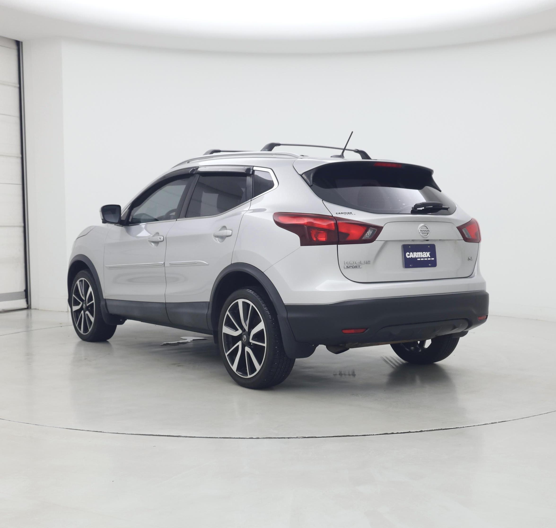 Thumbnail: 2018 Nissan Rogue Sport - 2
