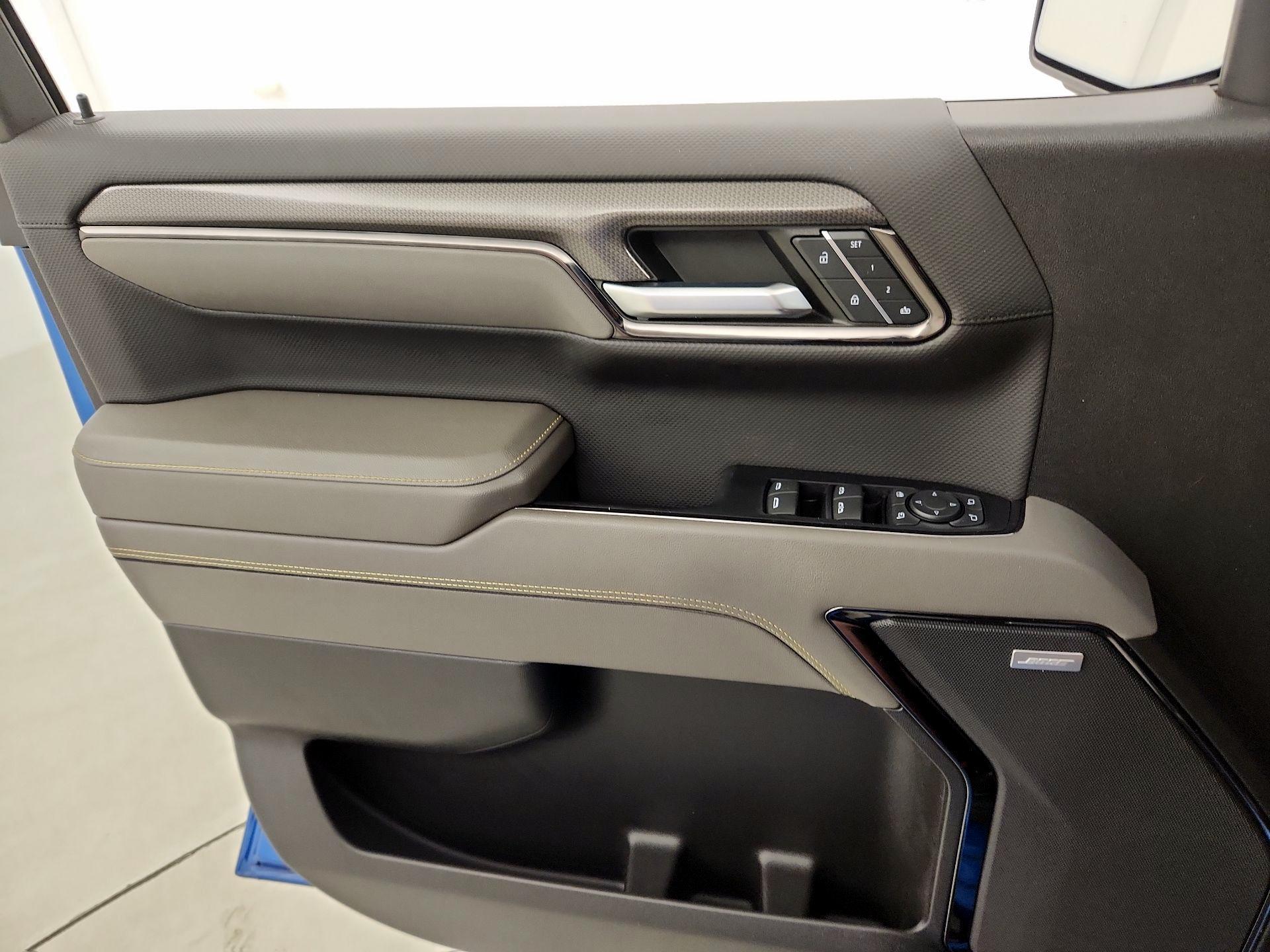 Thumbnail: 2022 Chevrolet Silverado 1500 - 12