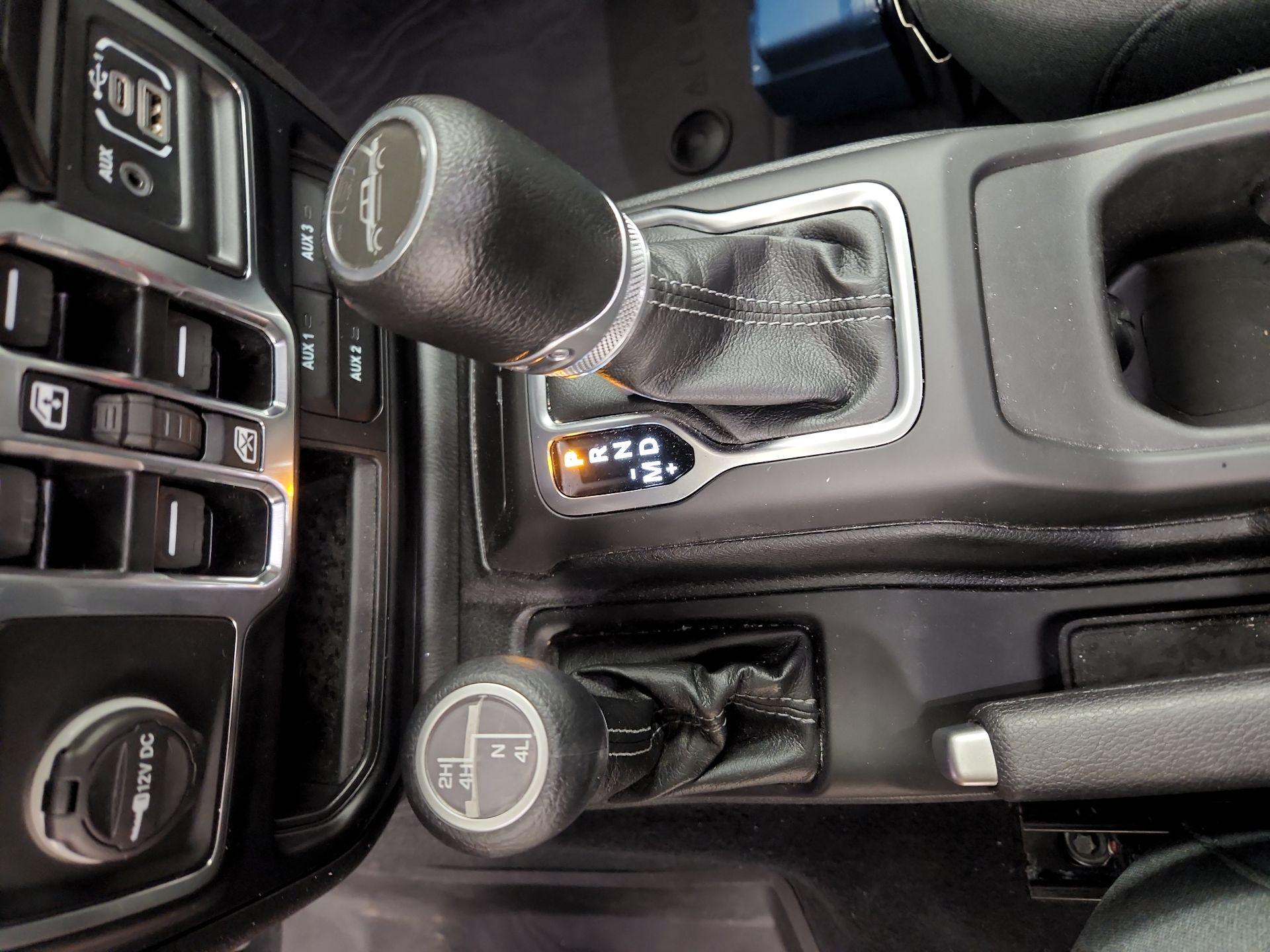 Thumbnail: 2024 Jeep Gladiator - 17