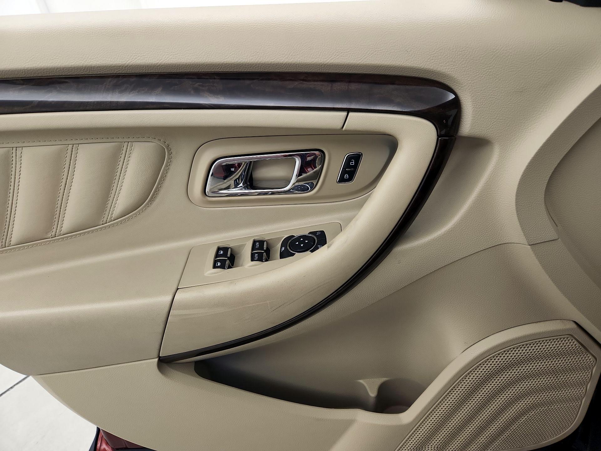 Thumbnail: 2014 Ford Taurus - 12
