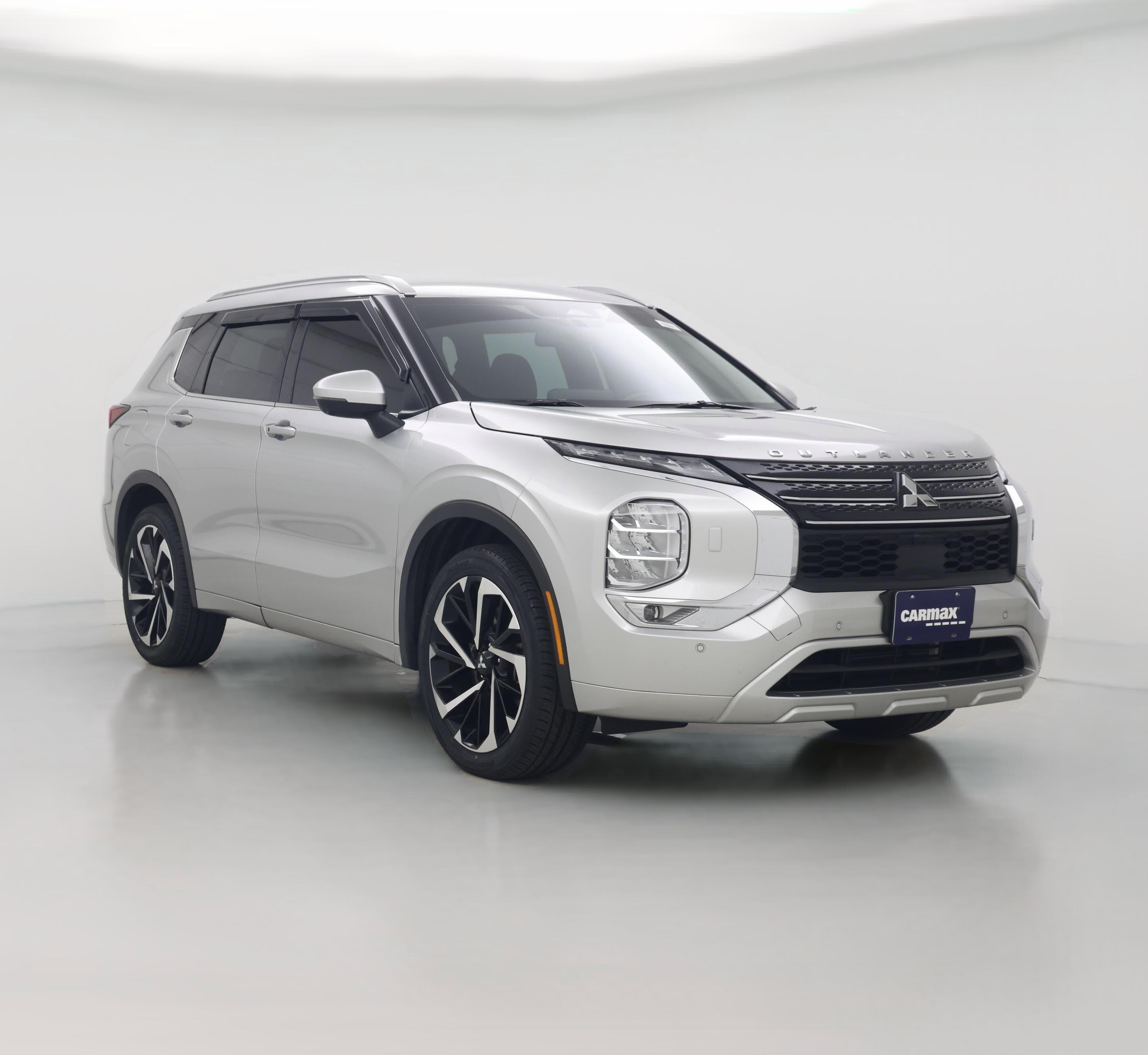 Thumbnail: 2022 Mitsubishi Outlander - 1