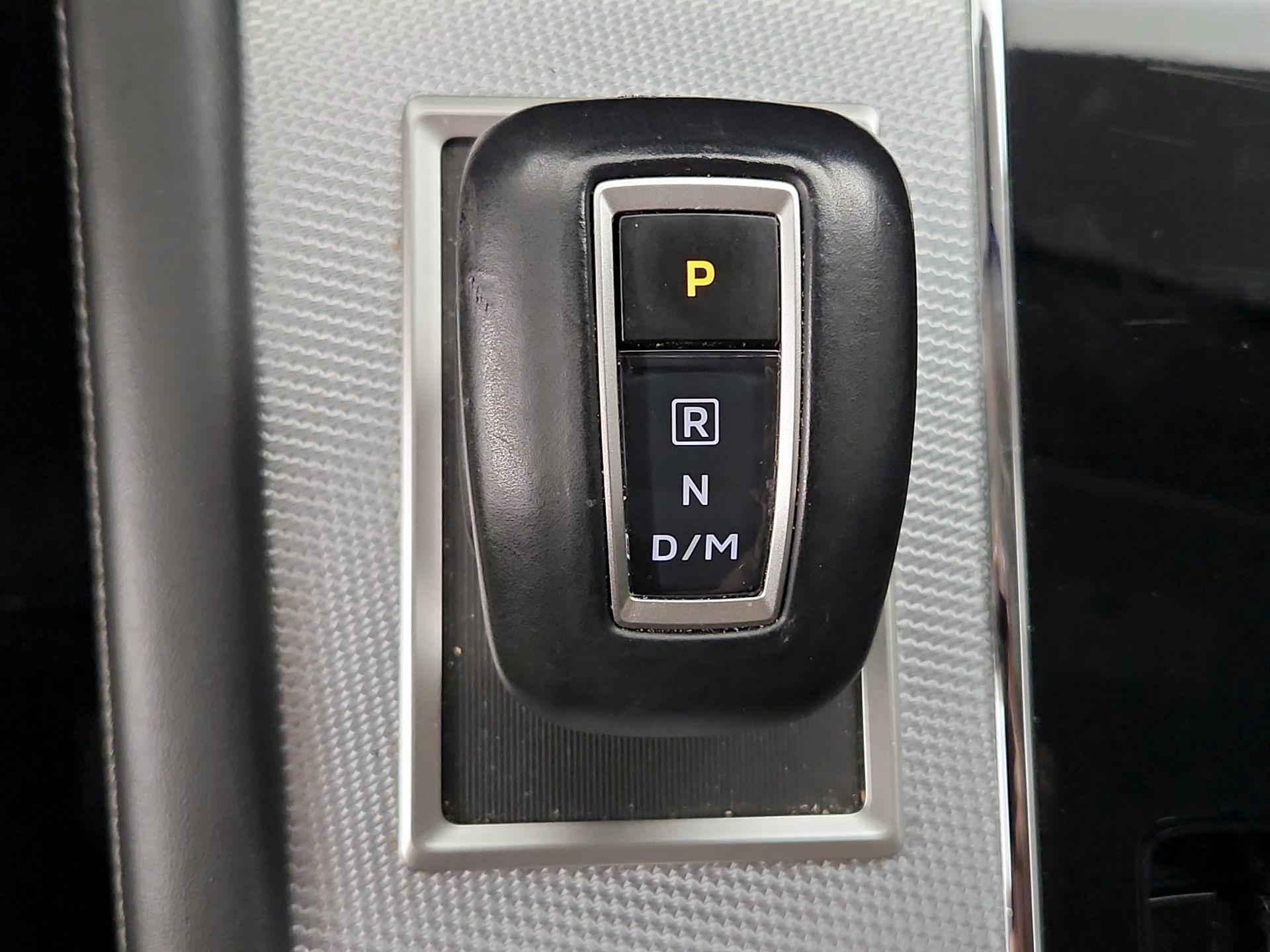 Thumbnail: 2022 Mitsubishi Outlander - 17