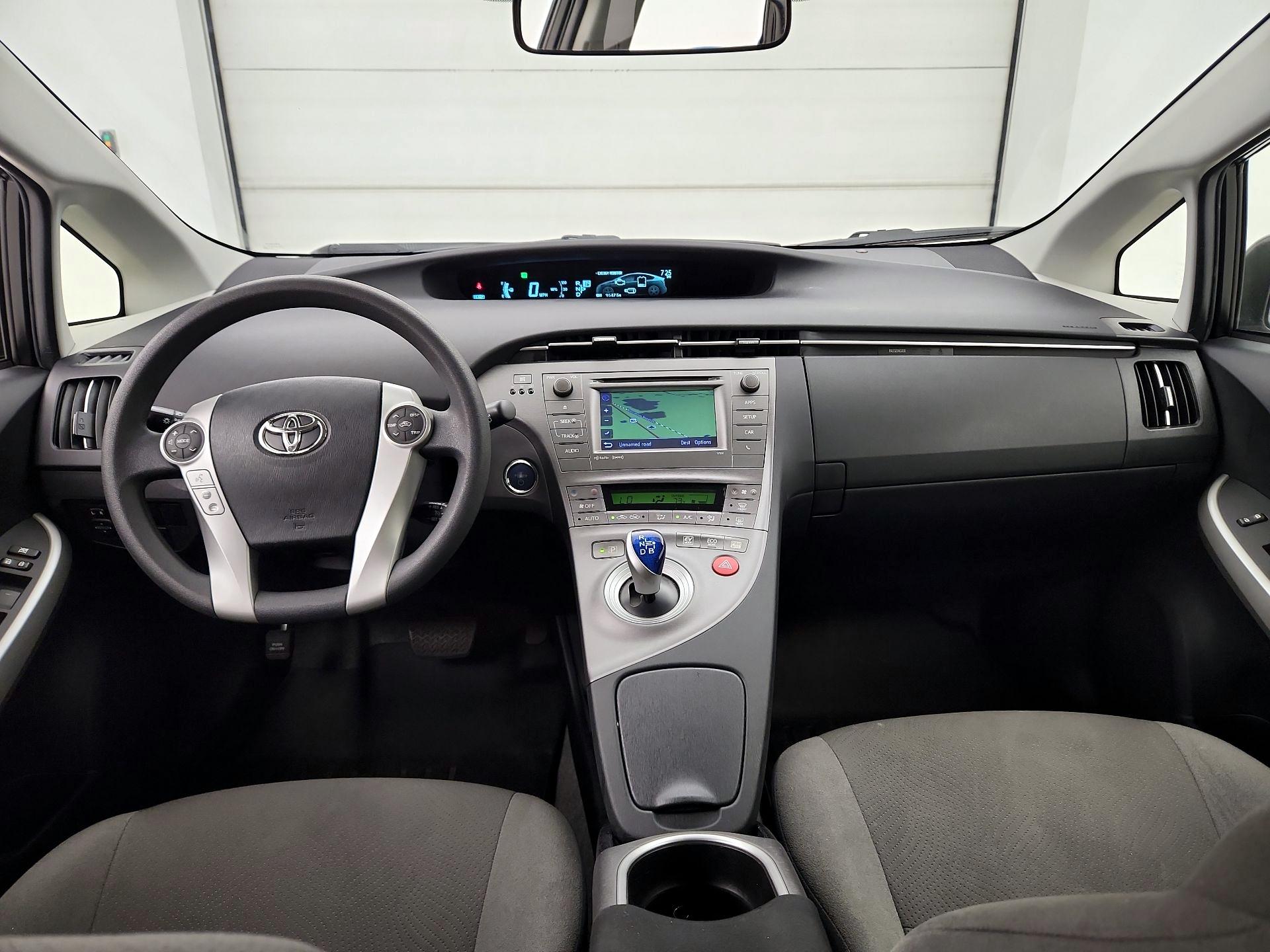 Thumbnail: 2015 Toyota Prius - 9