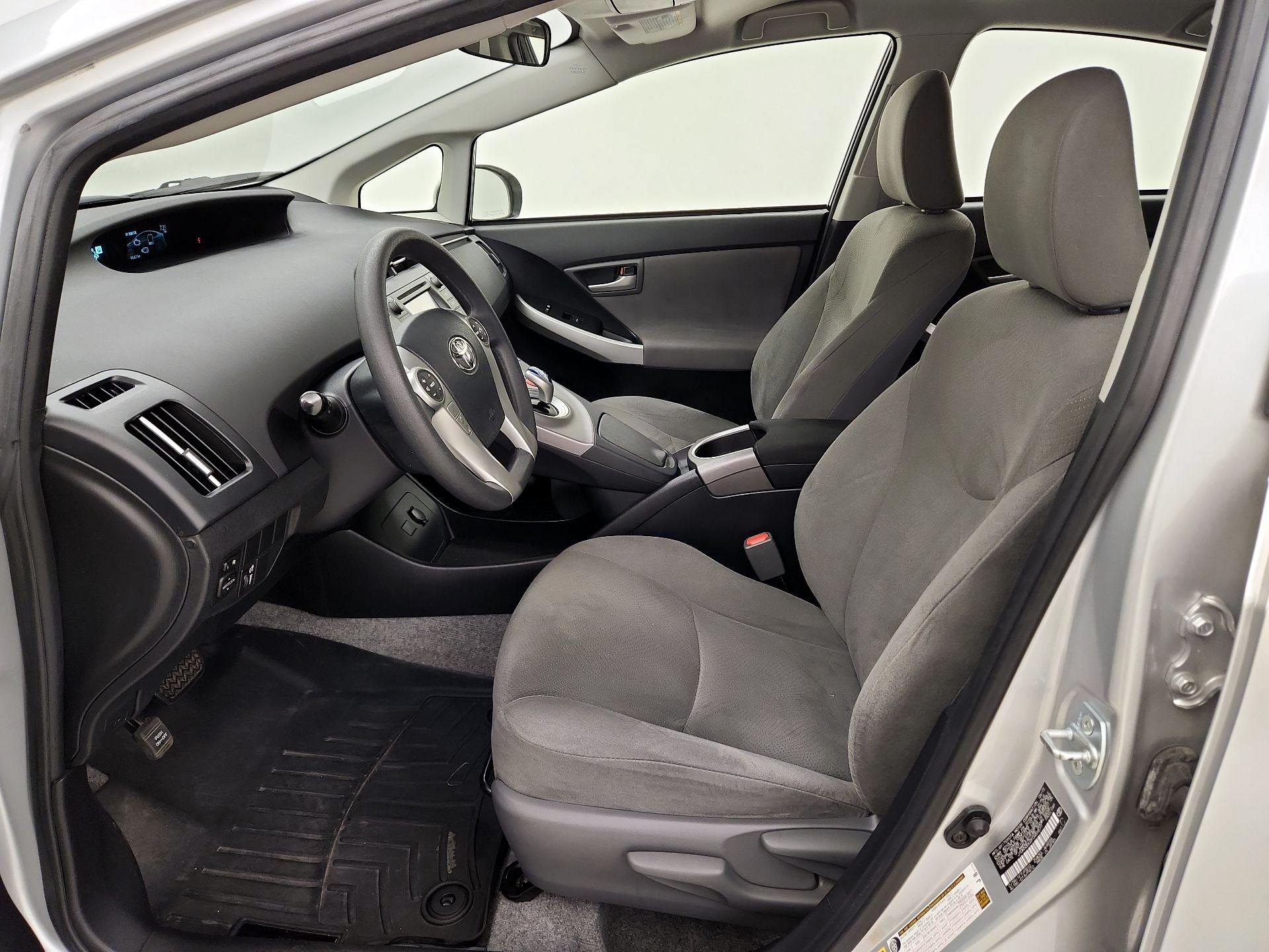 Thumbnail: 2015 Toyota Prius - 11