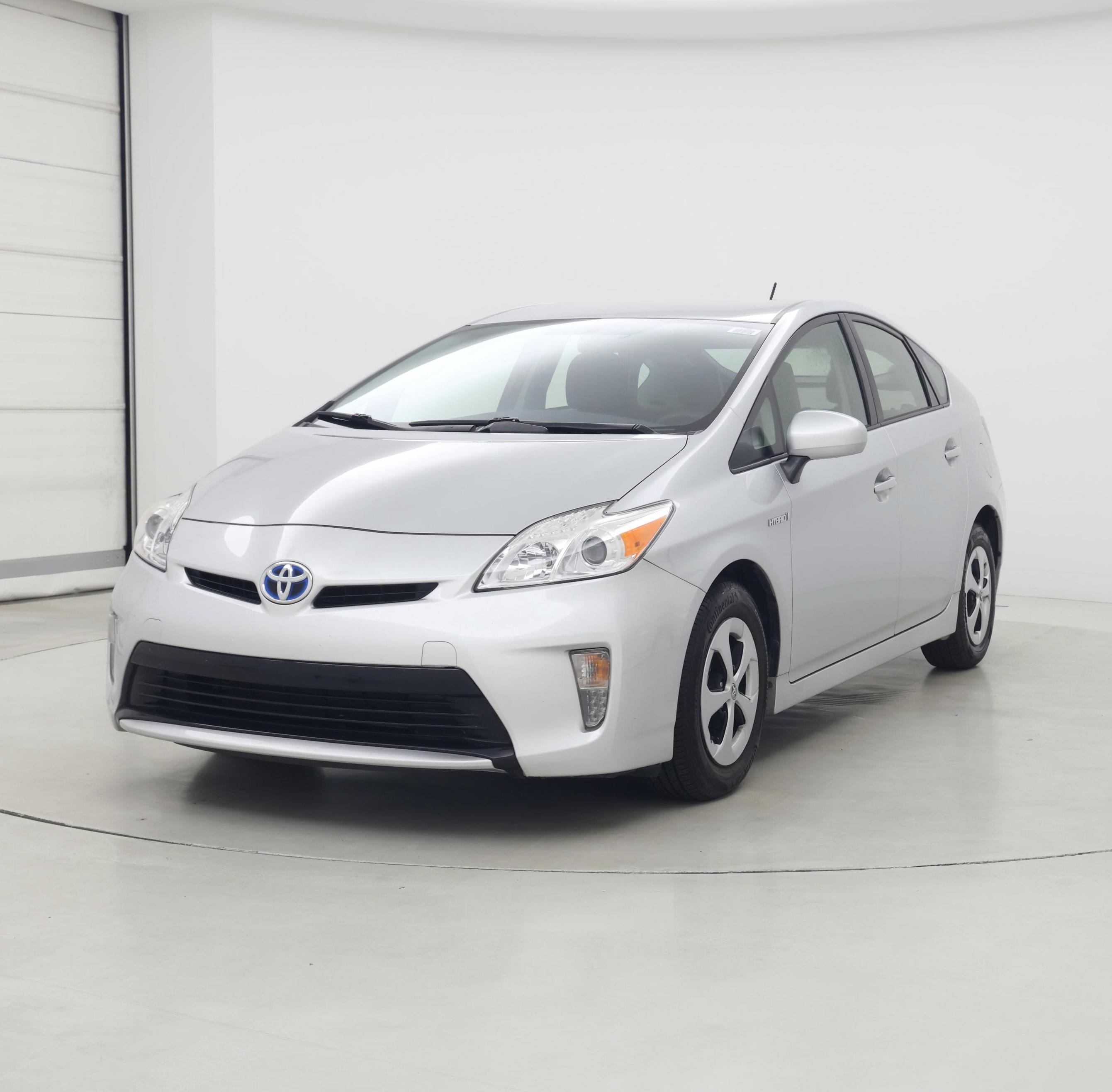 Thumbnail: 2015 Toyota Prius - 4