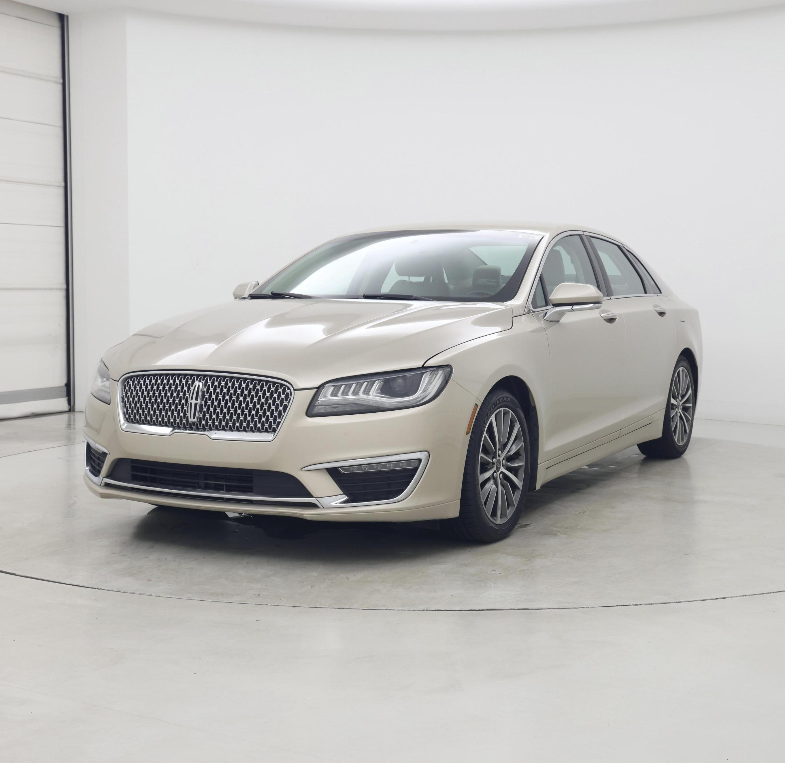 Thumbnail: 2017 Lincoln MKZ - 4