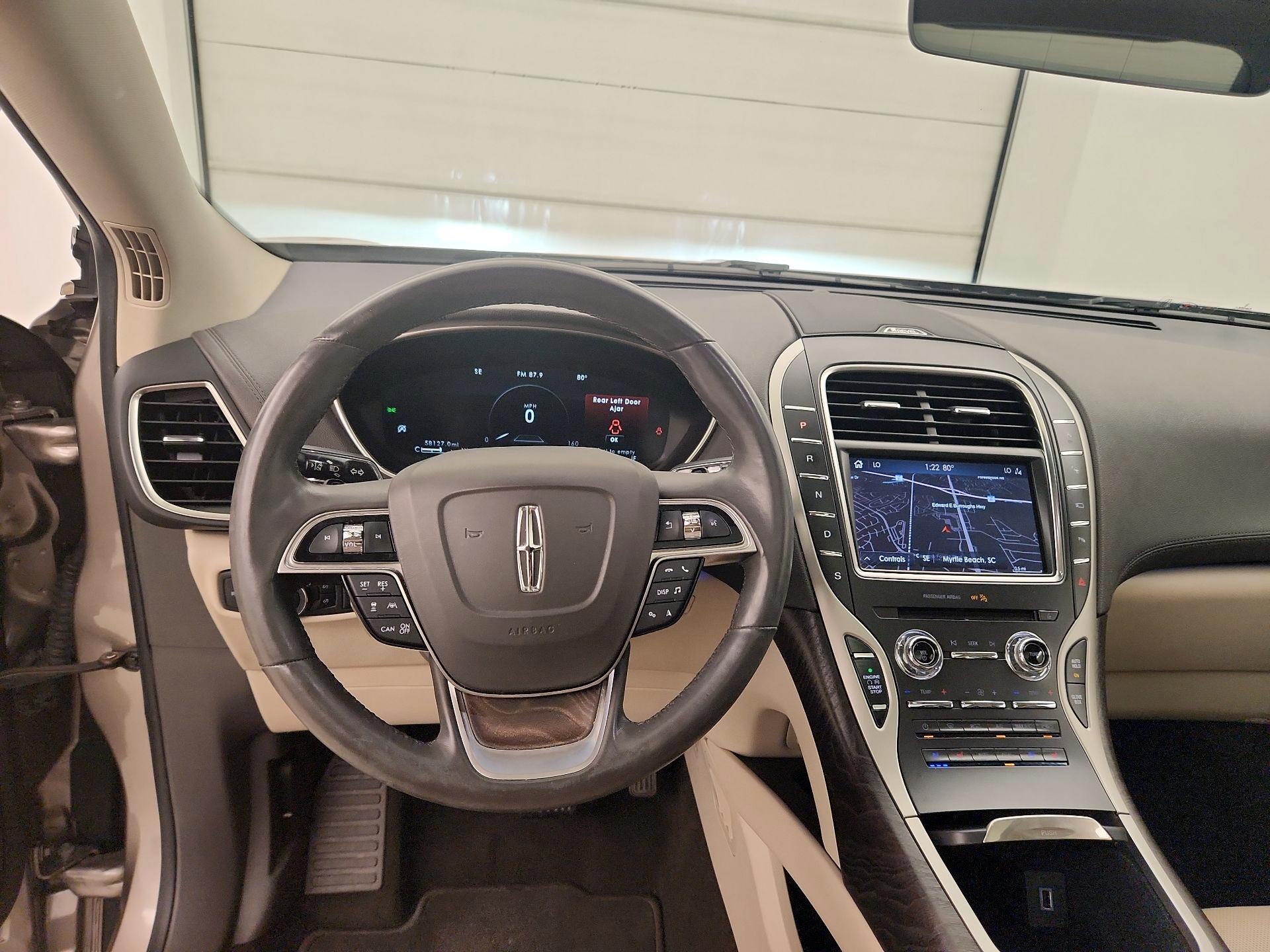 Thumbnail: 2020 Lincoln Nautilus - 10