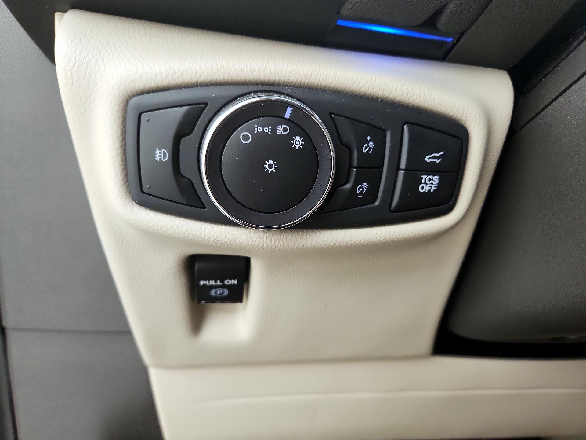 Thumbnail: 2020 Lincoln Nautilus - 13