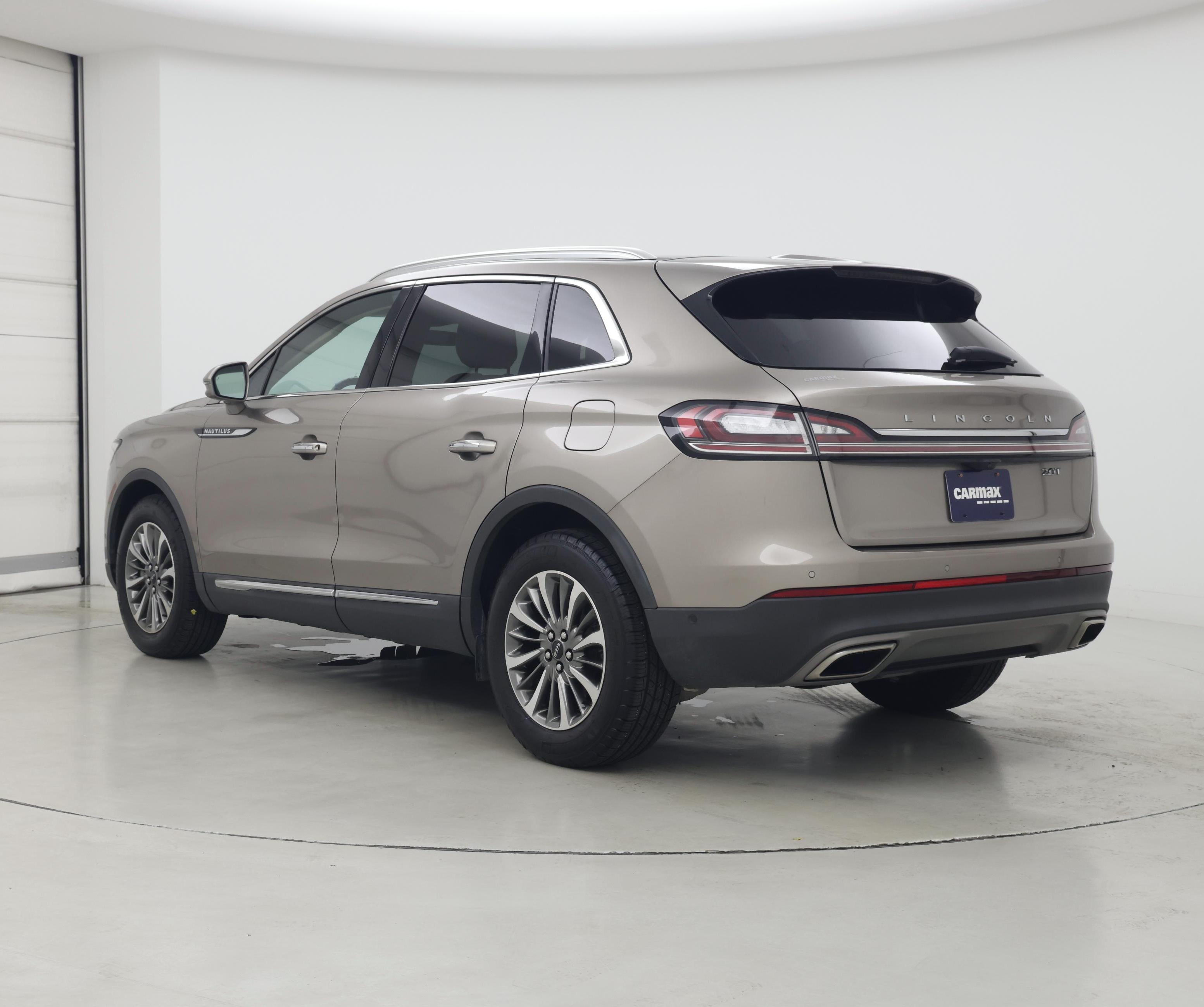 Thumbnail: 2020 Lincoln Nautilus - 2