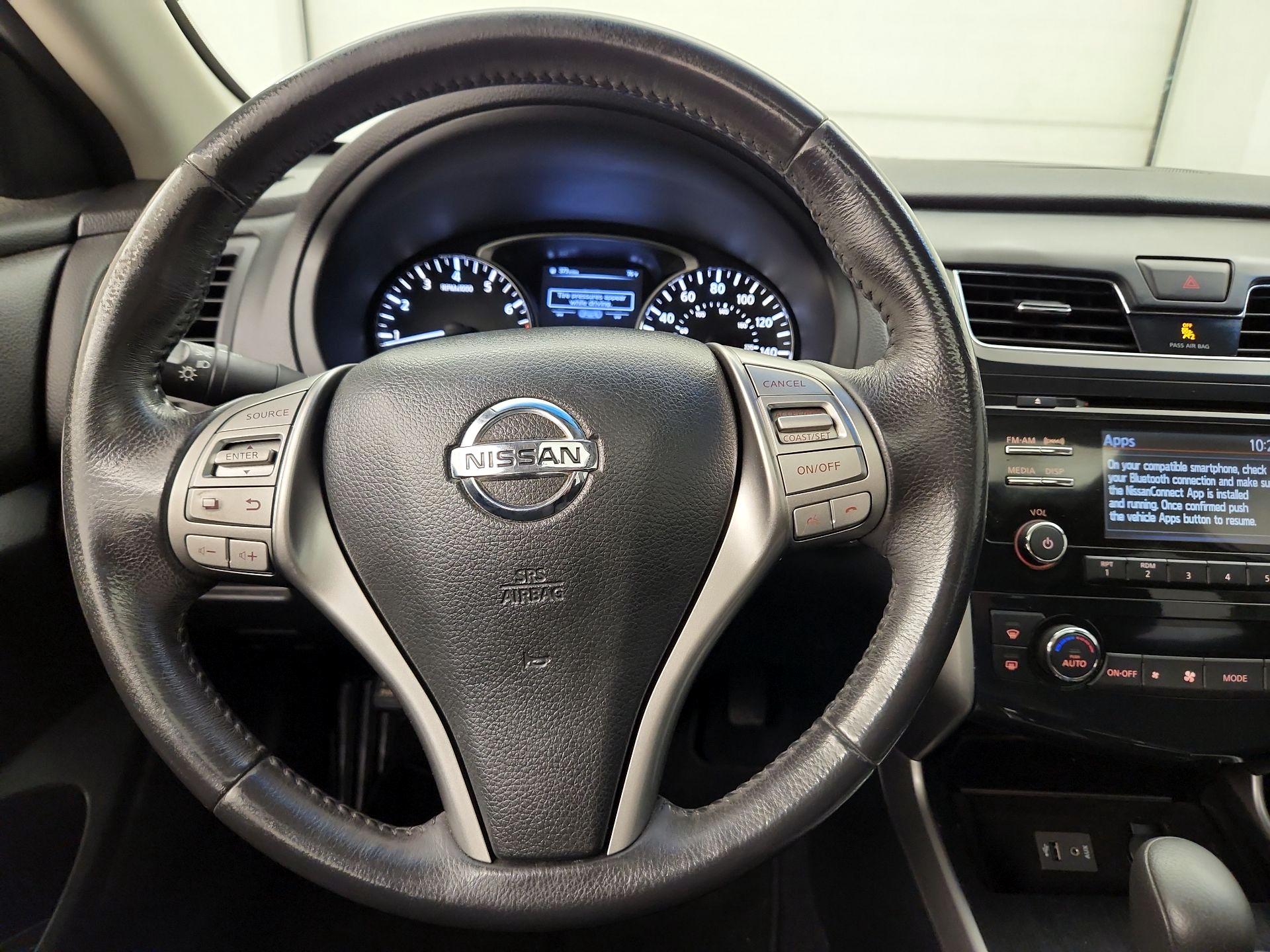 Thumbnail: 2014 Nissan Altima - 10