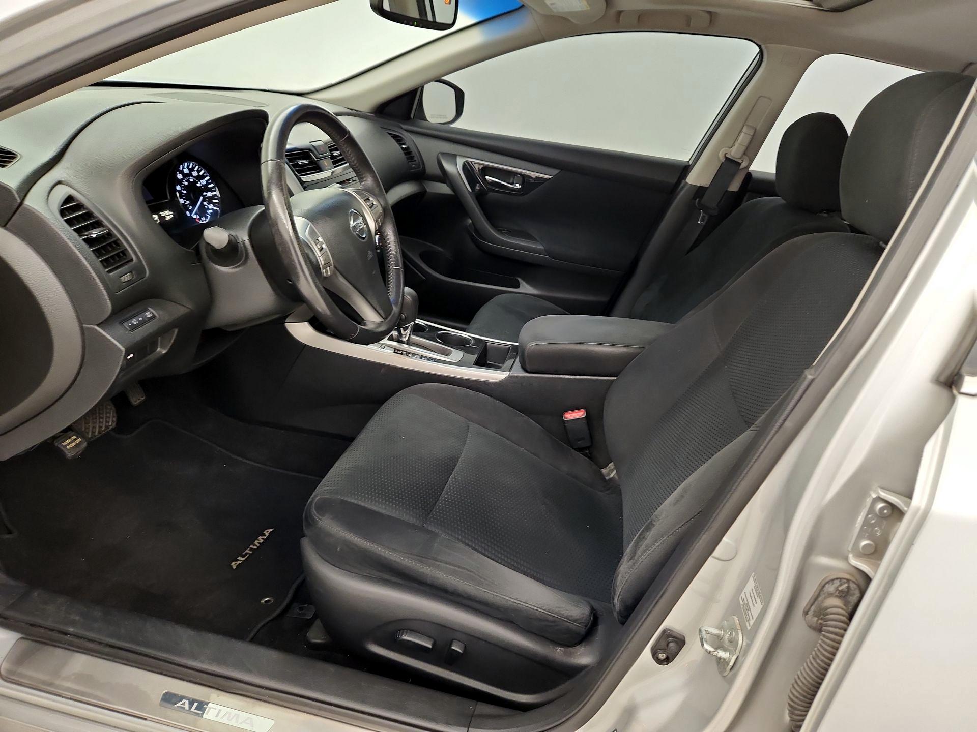 Thumbnail: 2014 Nissan Altima - 11