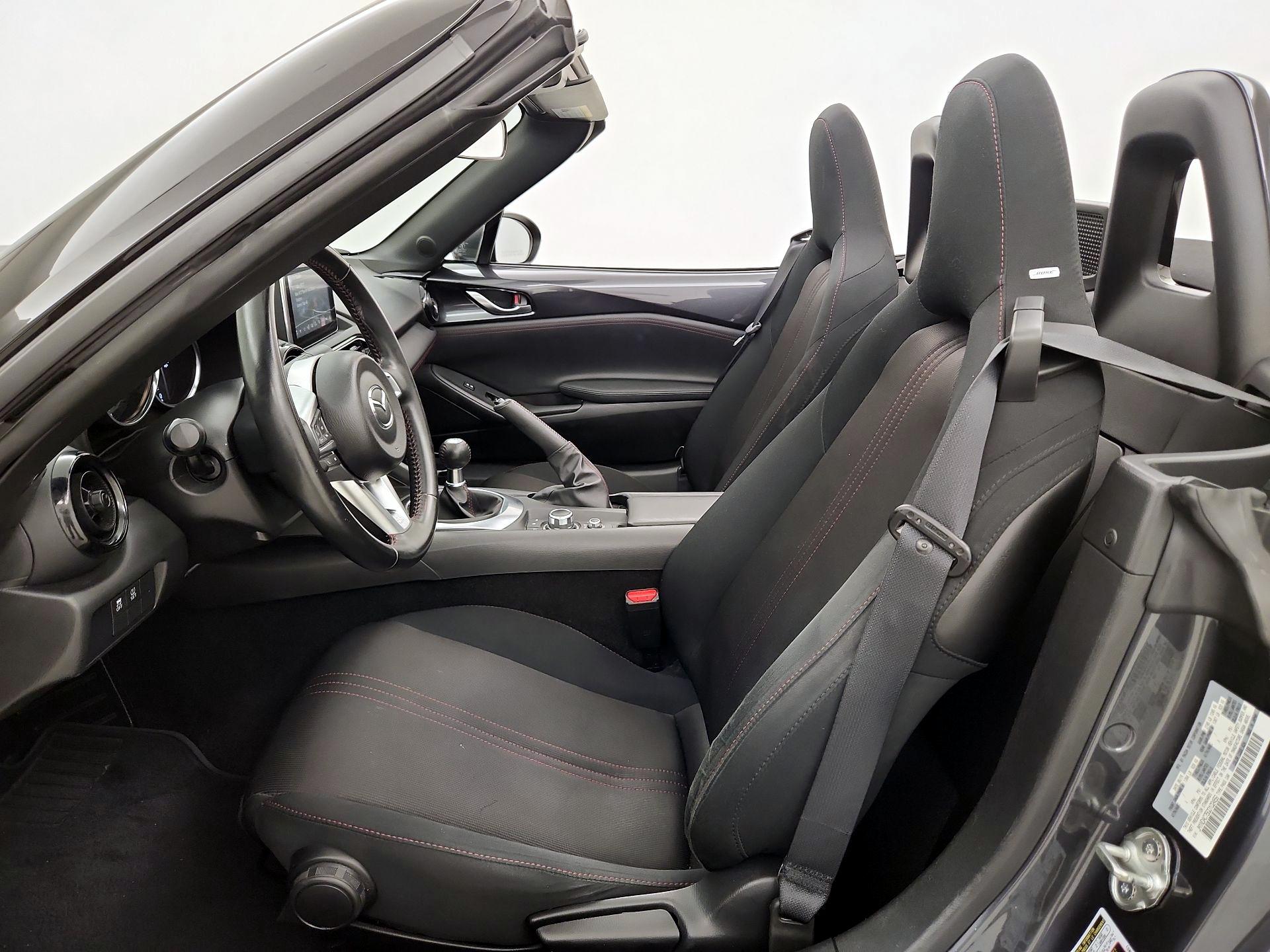 Thumbnail: 2016 Mazda MX-5 Miata - 11