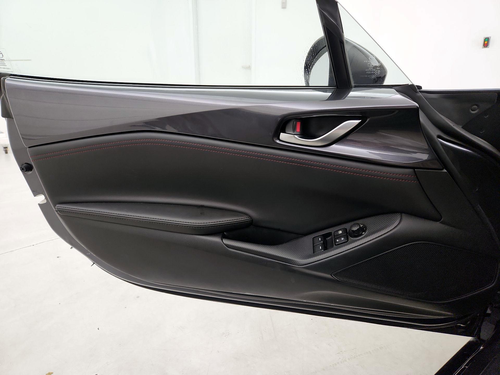 Thumbnail: 2016 Mazda MX-5 Miata - 12