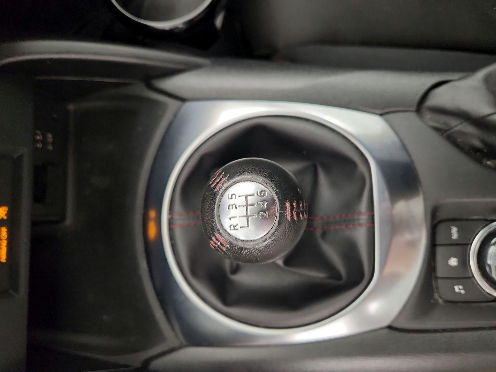 Thumbnail: 2016 Mazda MX-5 Miata - 16