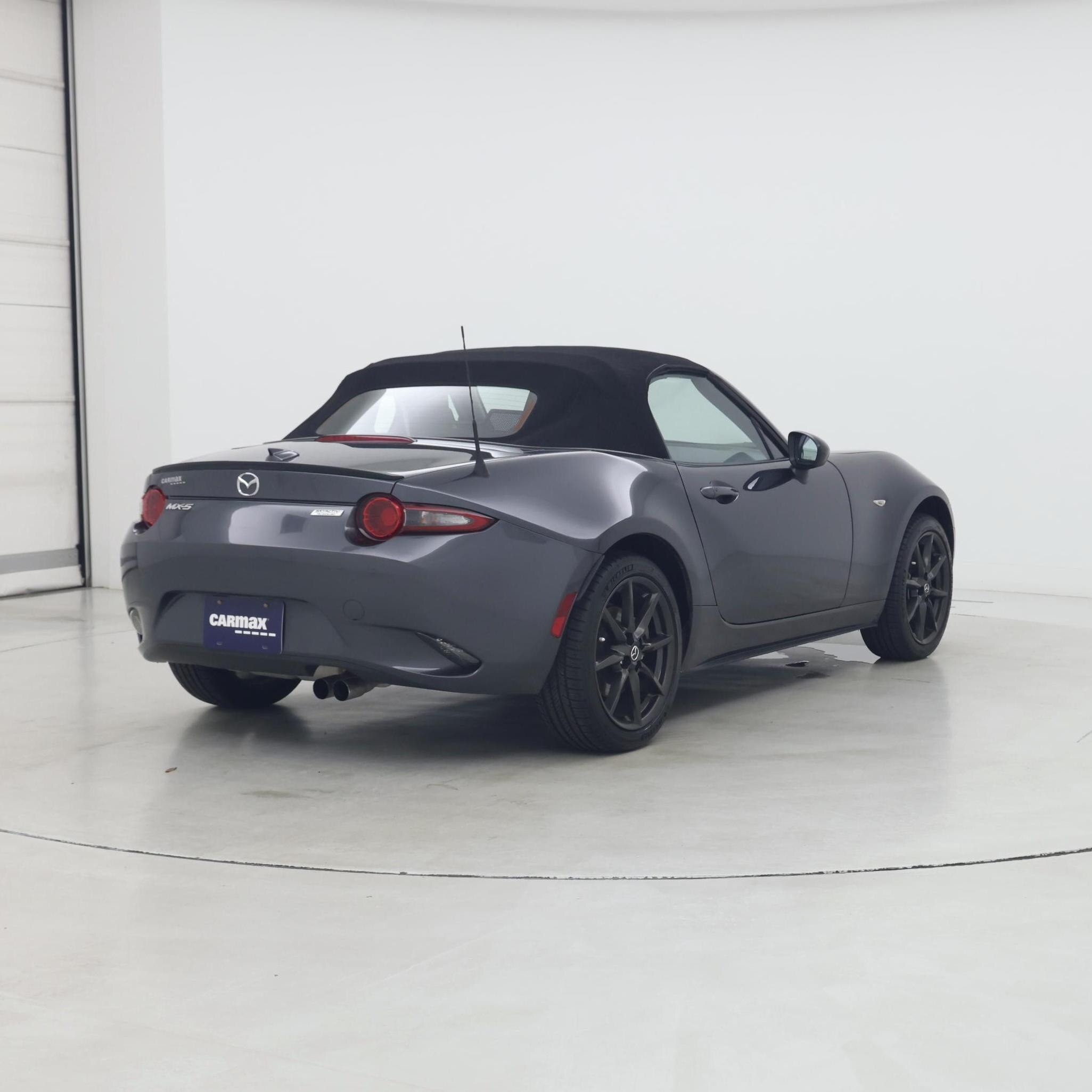 Thumbnail: 2016 Mazda MX-5 Miata - 8