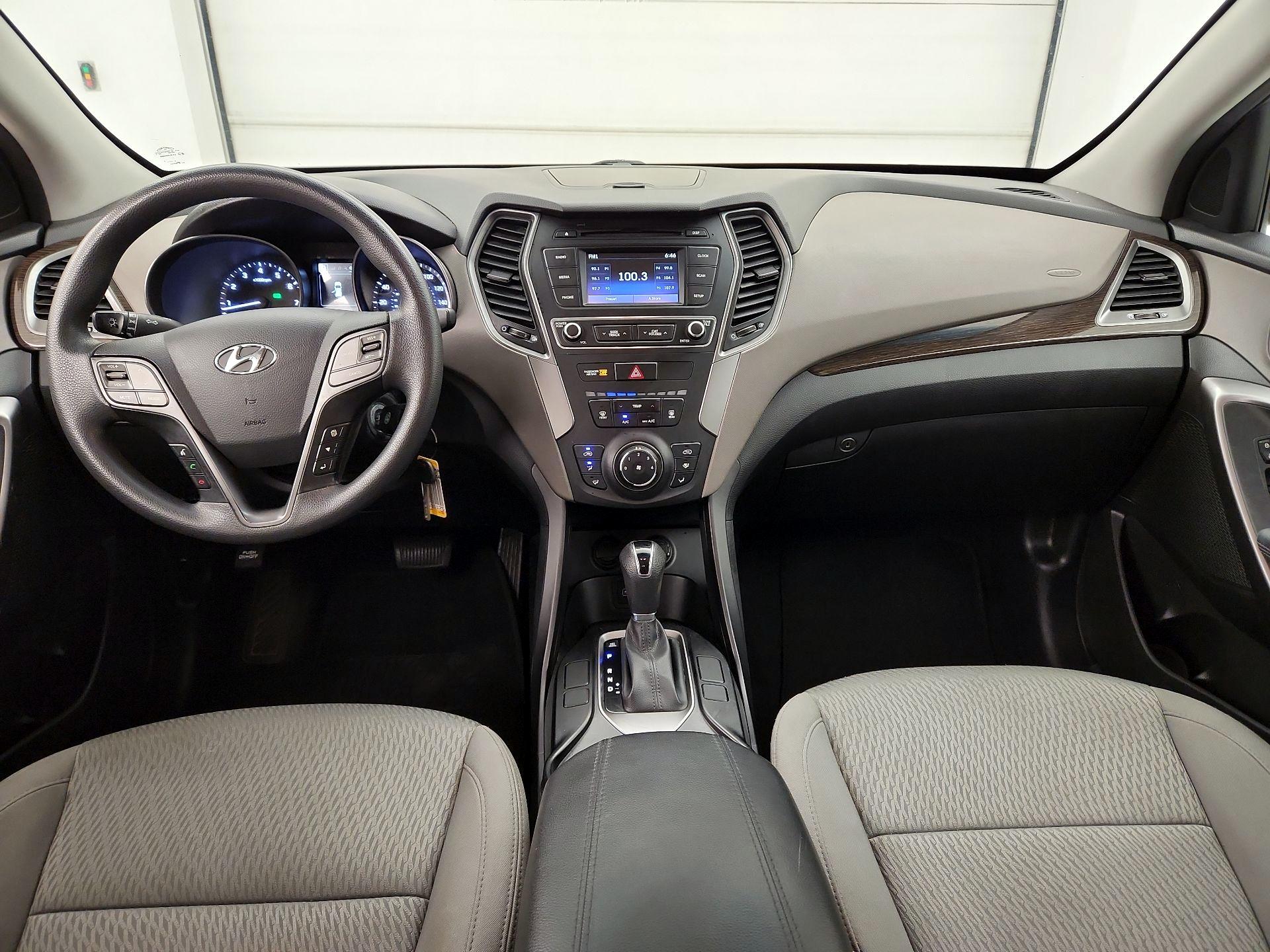 Thumbnail: 2017 Hyundai Santa Fe - 9