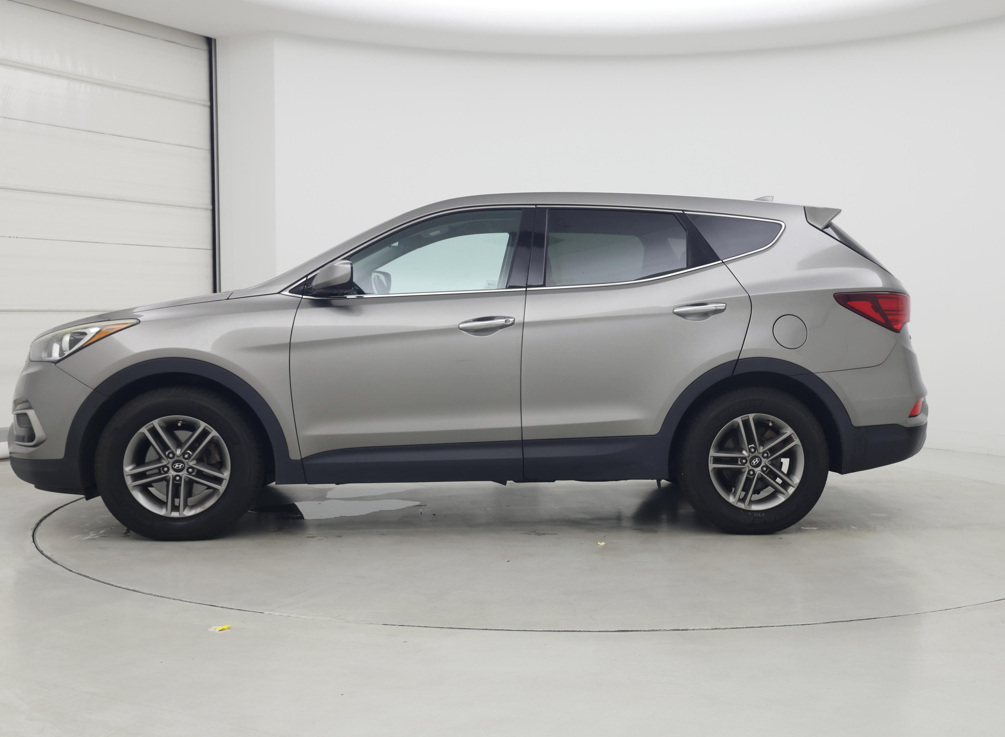 Thumbnail: 2017 Hyundai Santa Fe - 3