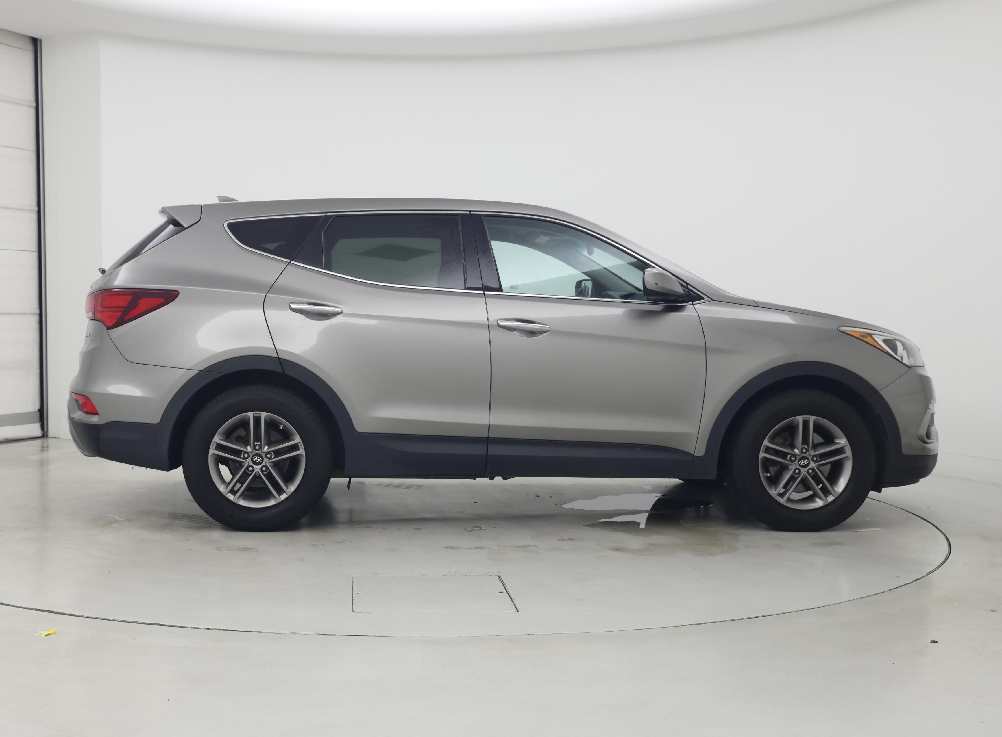 Thumbnail: 2017 Hyundai Santa Fe - 7