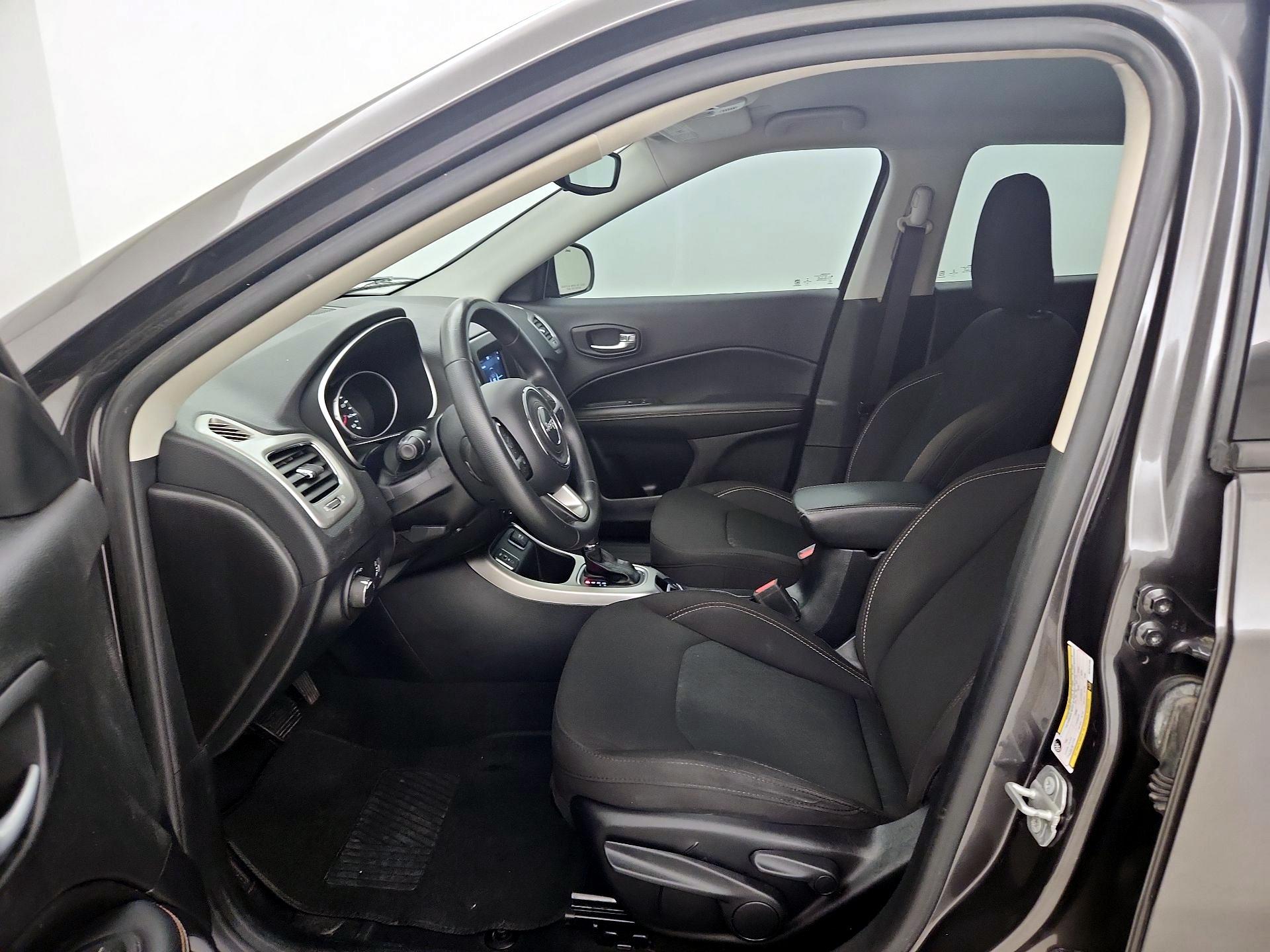Thumbnail: 2021 Jeep Compass - 11