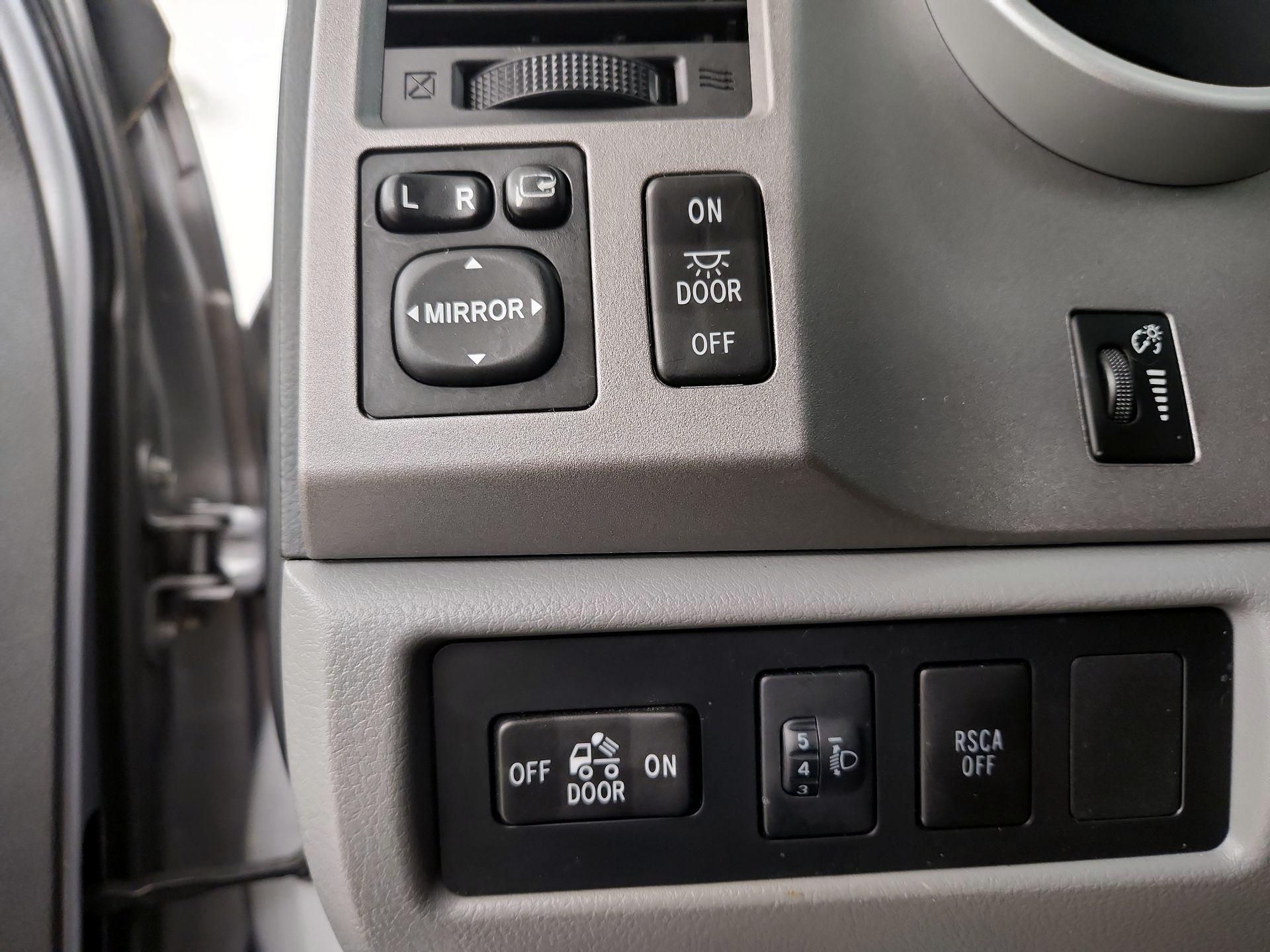 Thumbnail: 2013 Toyota Tundra - 13