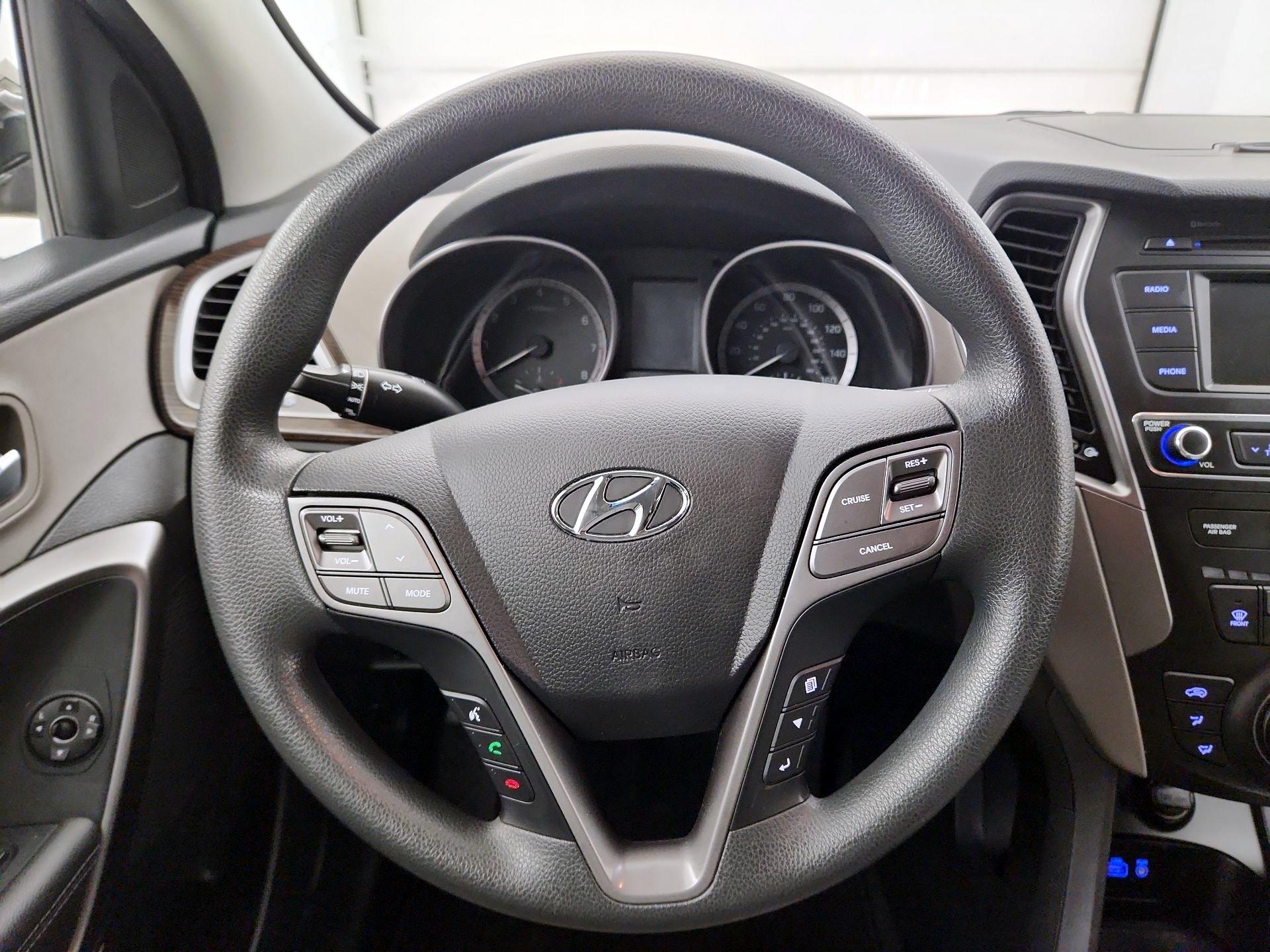 Thumbnail: 2018 Hyundai Santa Fe - 10