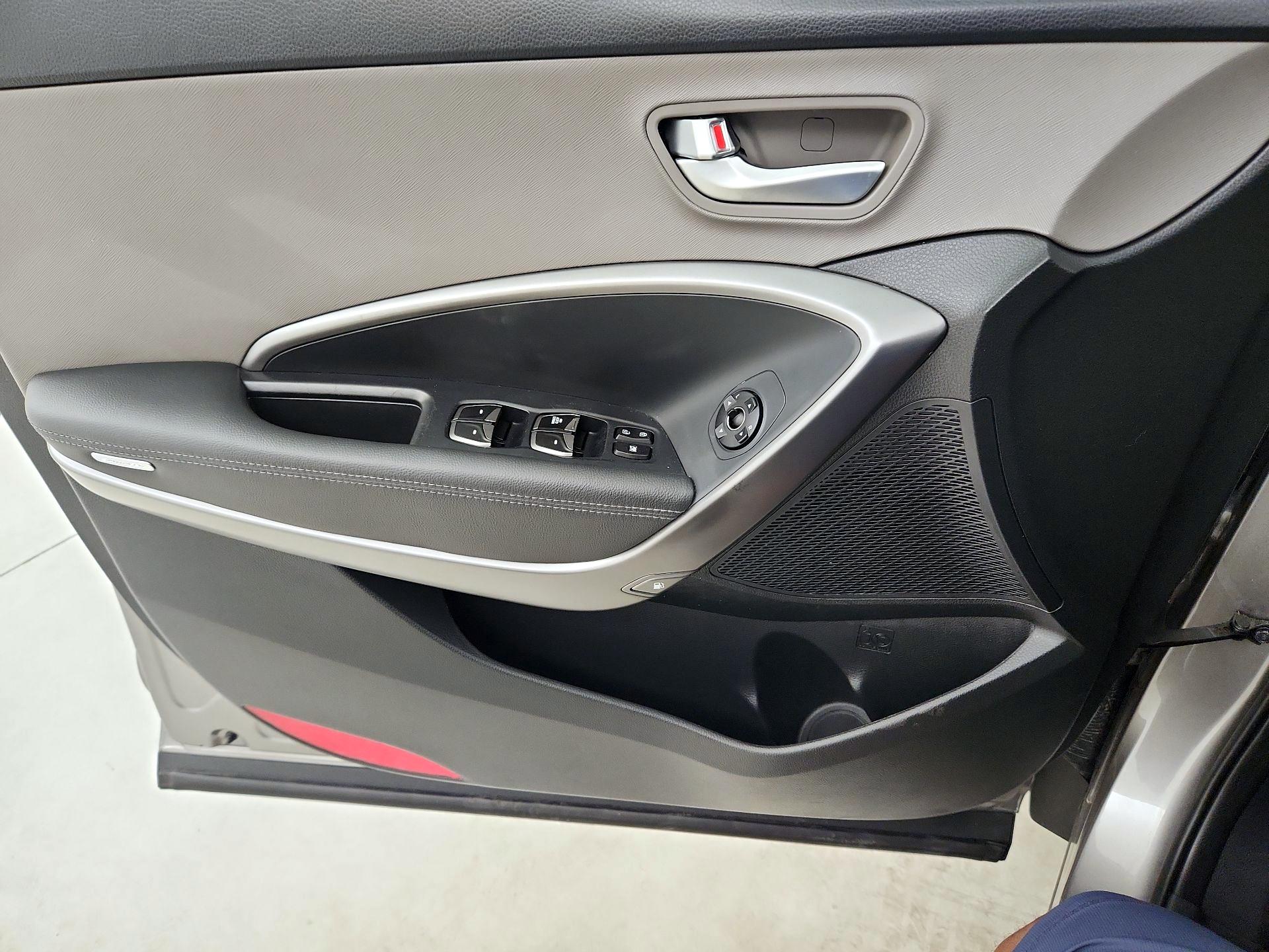 Thumbnail: 2018 Hyundai Santa Fe - 12