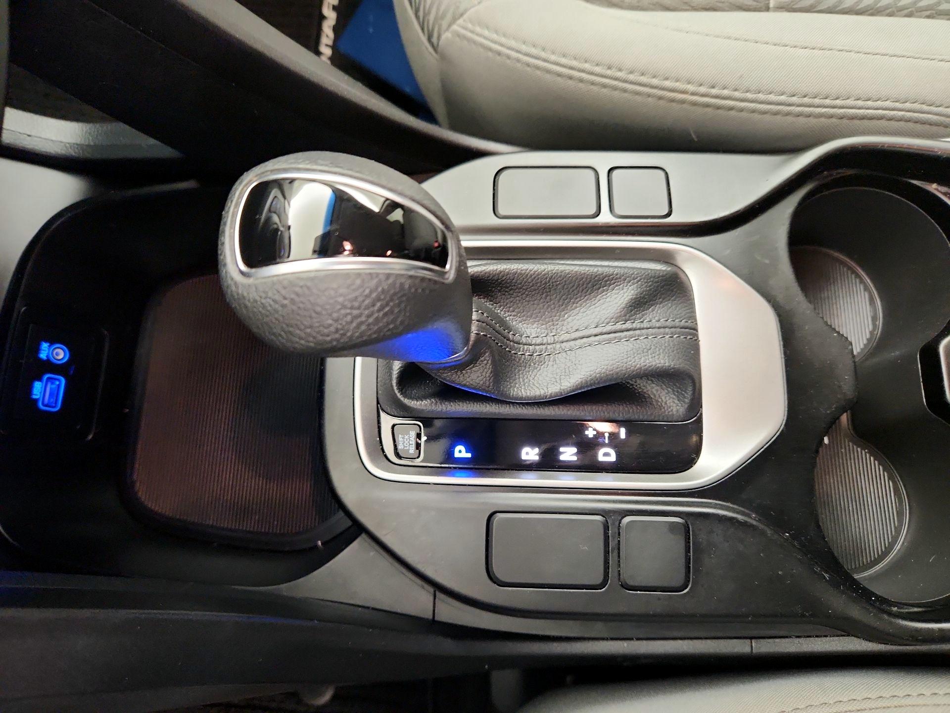 Thumbnail: 2018 Hyundai Santa Fe - 17