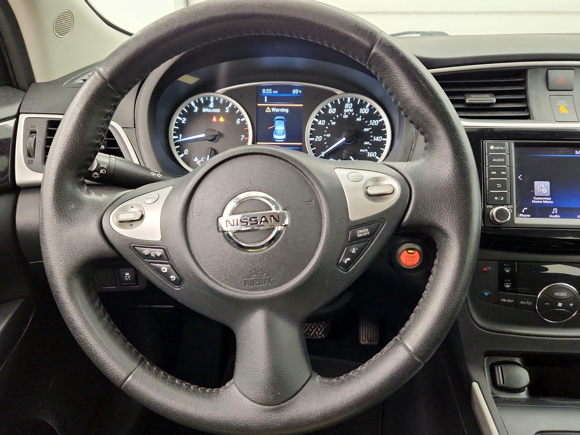 Thumbnail: 2019 Nissan Sentra - 10