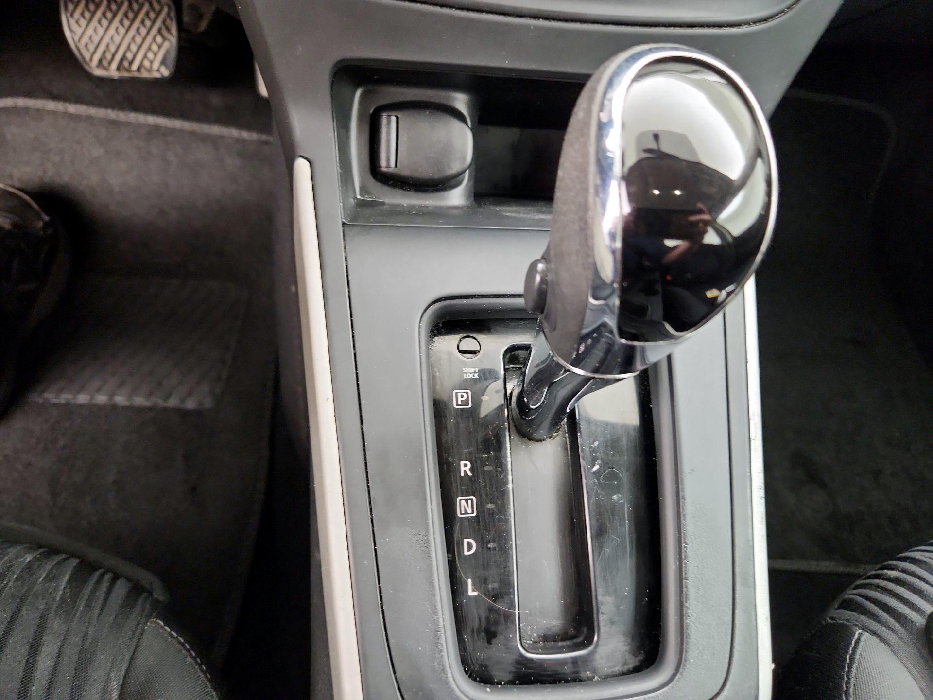 Thumbnail: 2019 Nissan Sentra - 17