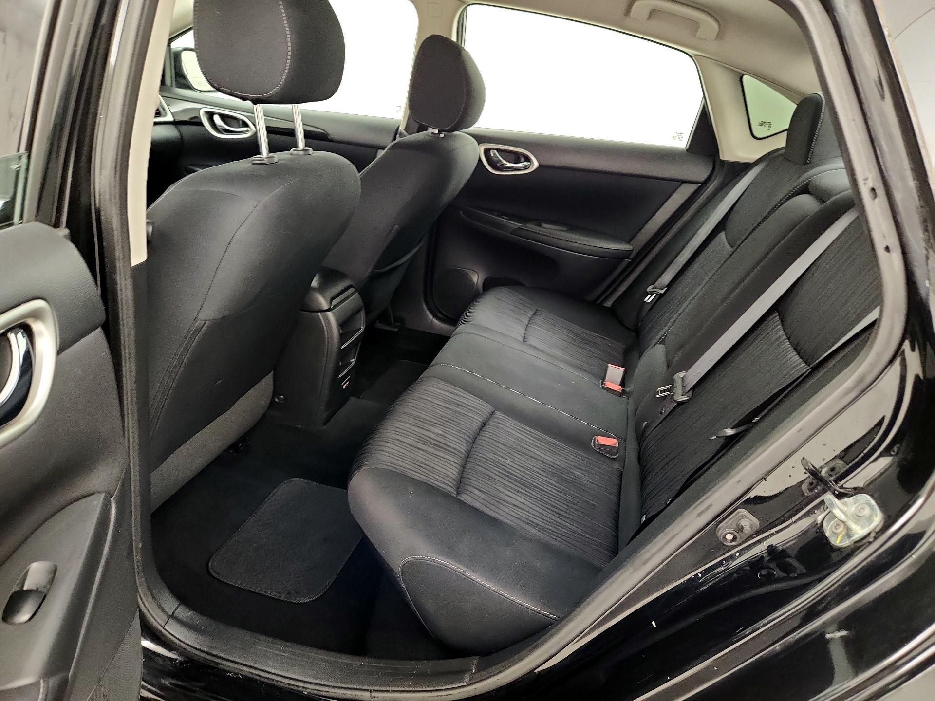 Thumbnail: 2019 Nissan Sentra - 19