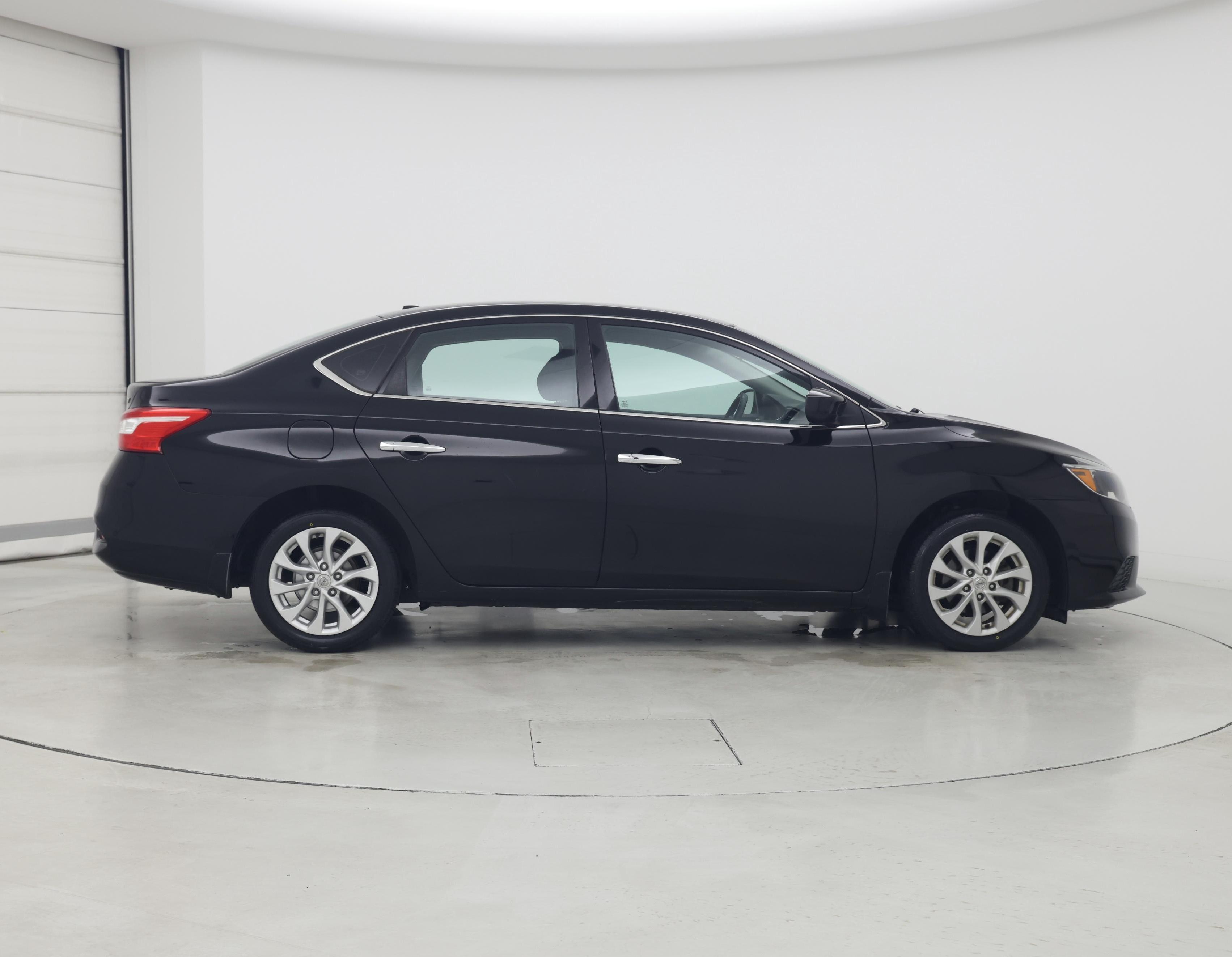 Thumbnail: 2019 Nissan Sentra - 7