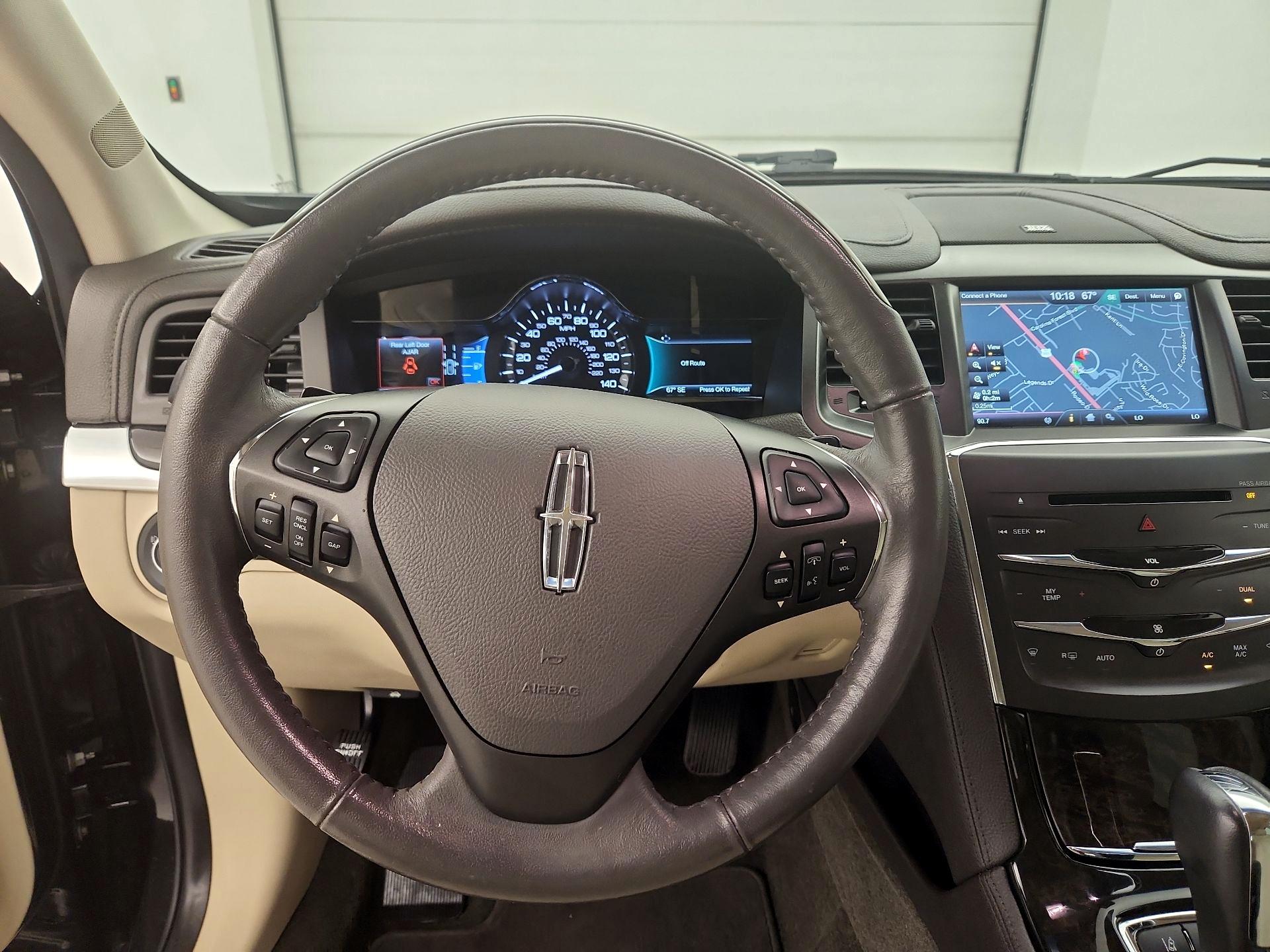 Thumbnail: 2015 Lincoln MKS - 10