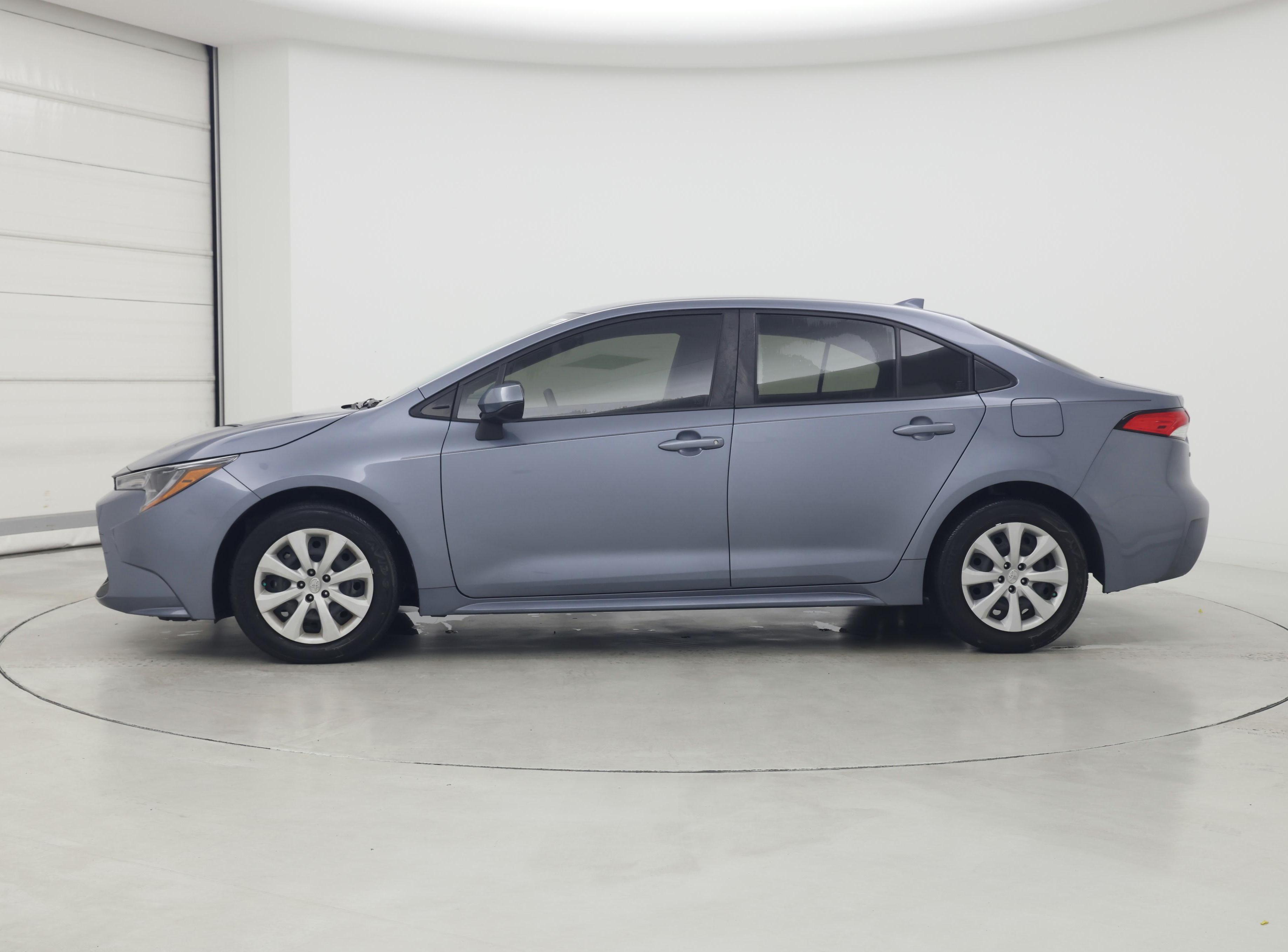 Thumbnail: 2022 Toyota Corolla - 3