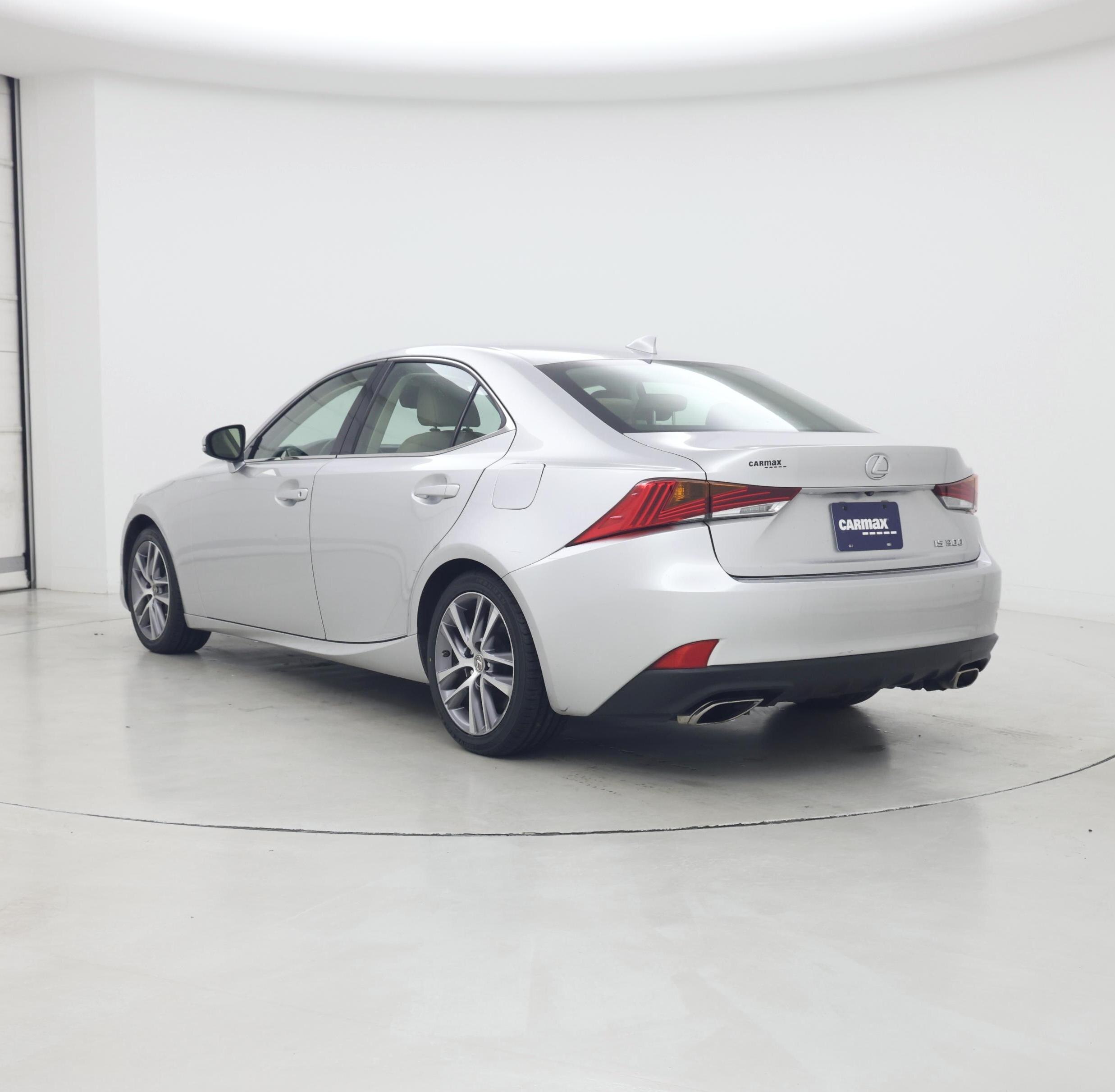Thumbnail: 2019 Lexus IS - 2