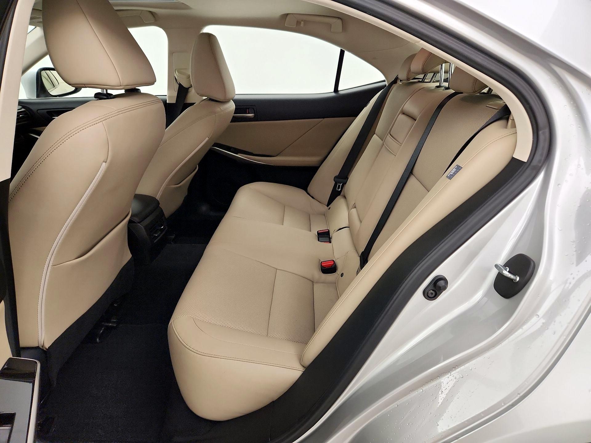Thumbnail: 2019 Lexus IS - 20