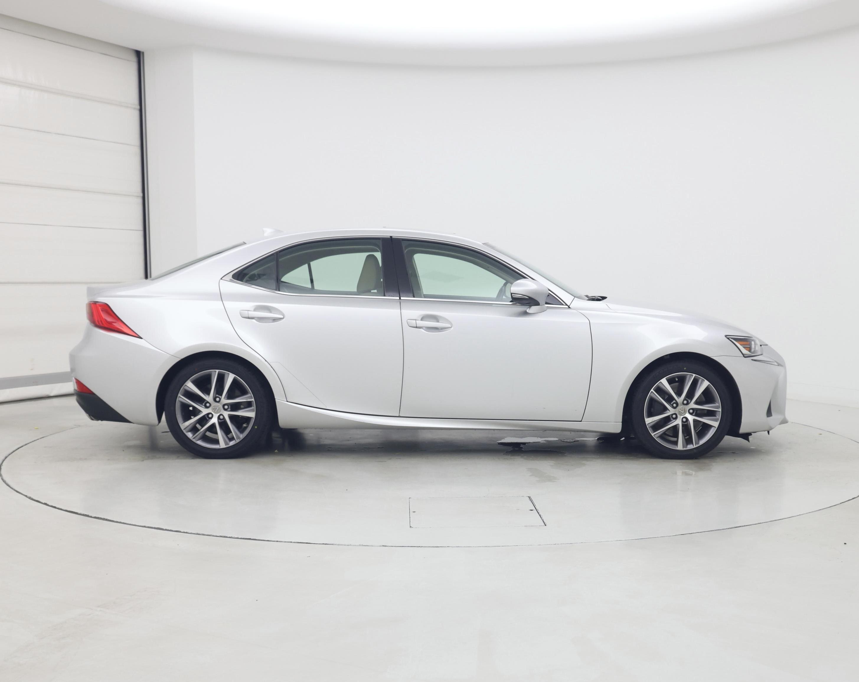 Thumbnail: 2019 Lexus IS - 7