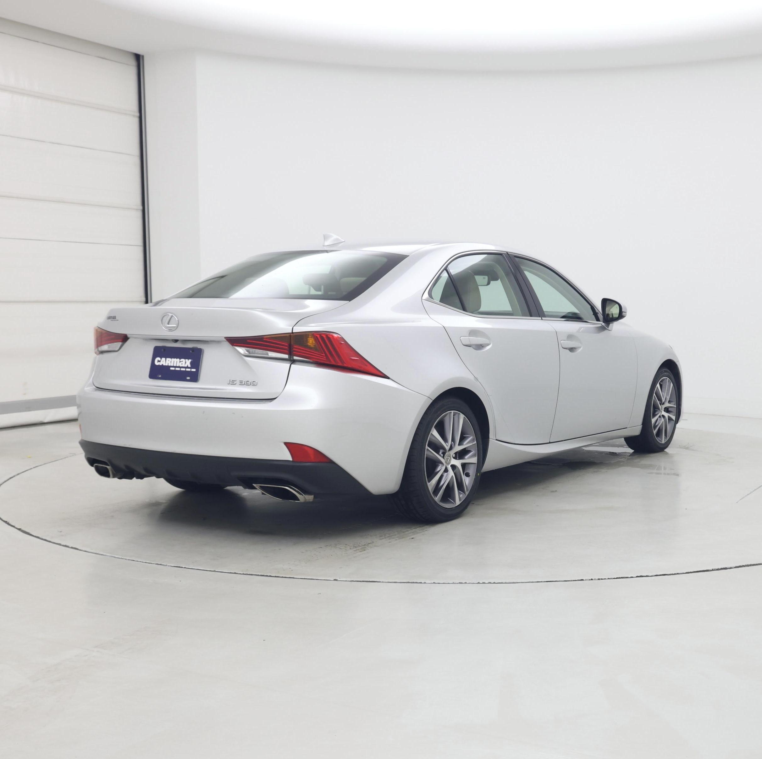 Thumbnail: 2019 Lexus IS - 8