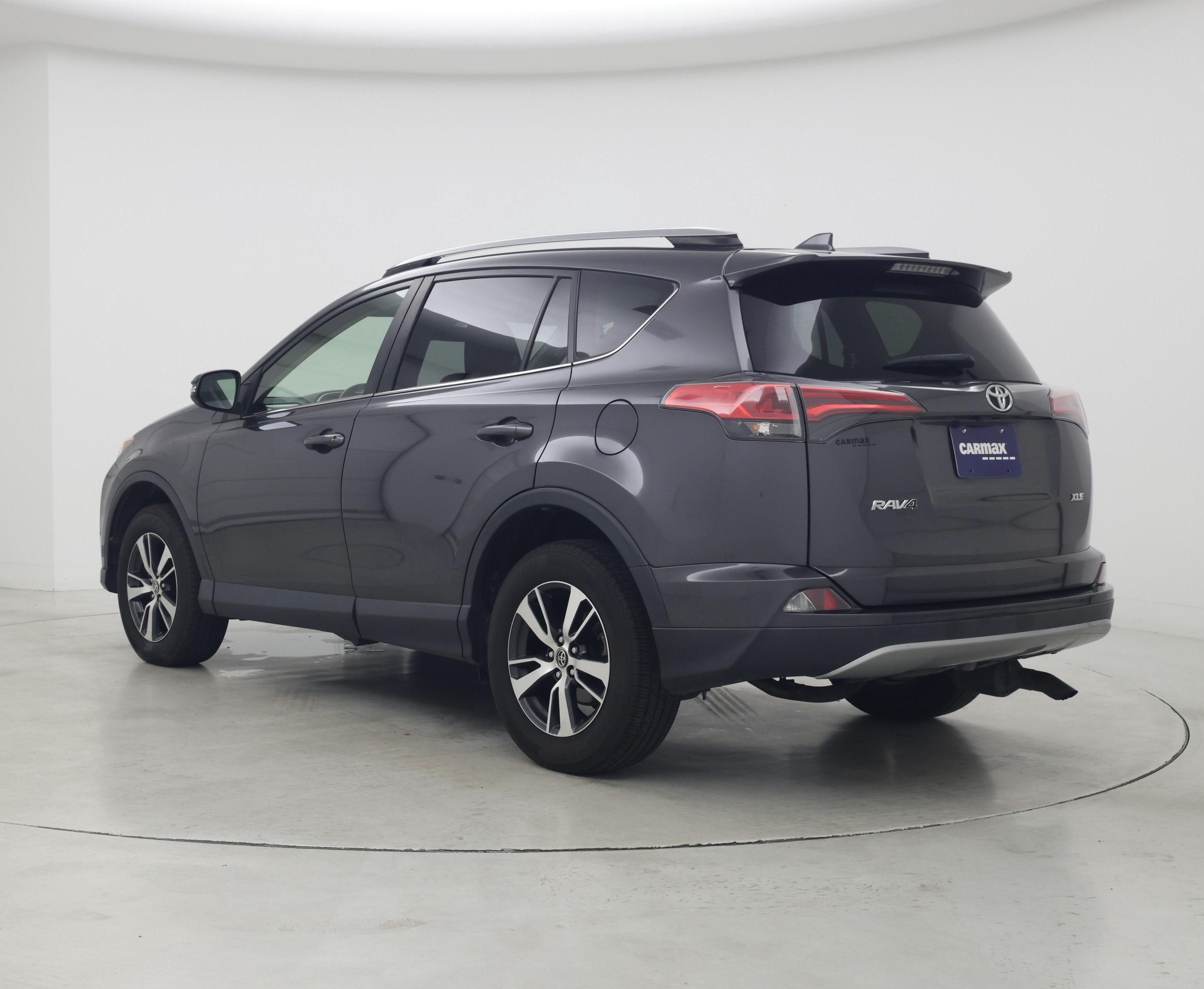 Thumbnail: 2018 Toyota RAV4 - 2